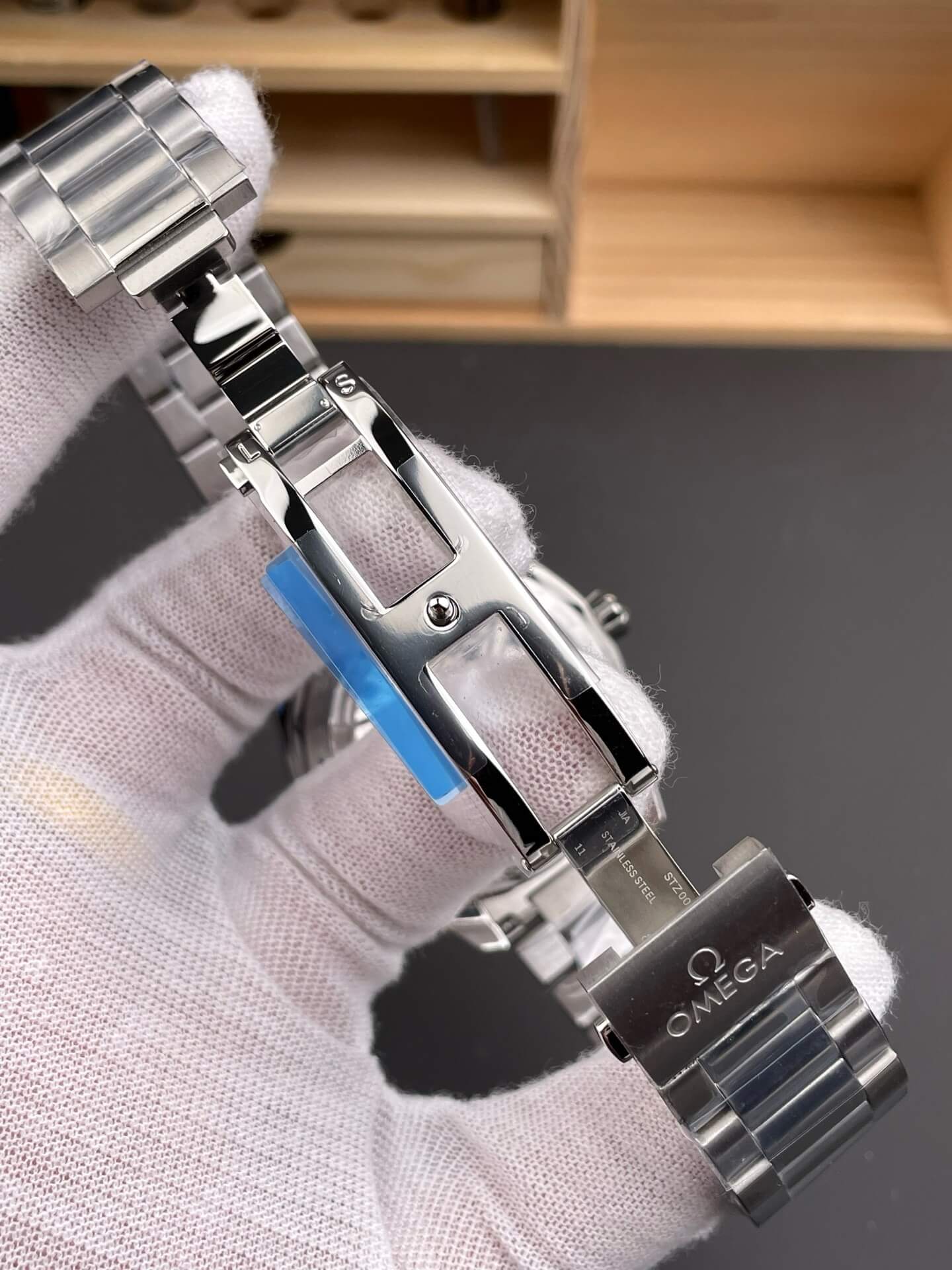Omega Replica Seamaster Aqua Terra 150M Super Clone Watch 22010412101002 Omega Replica Seamaster Aqua Terra 150M Super Clone Watch 22010412101002