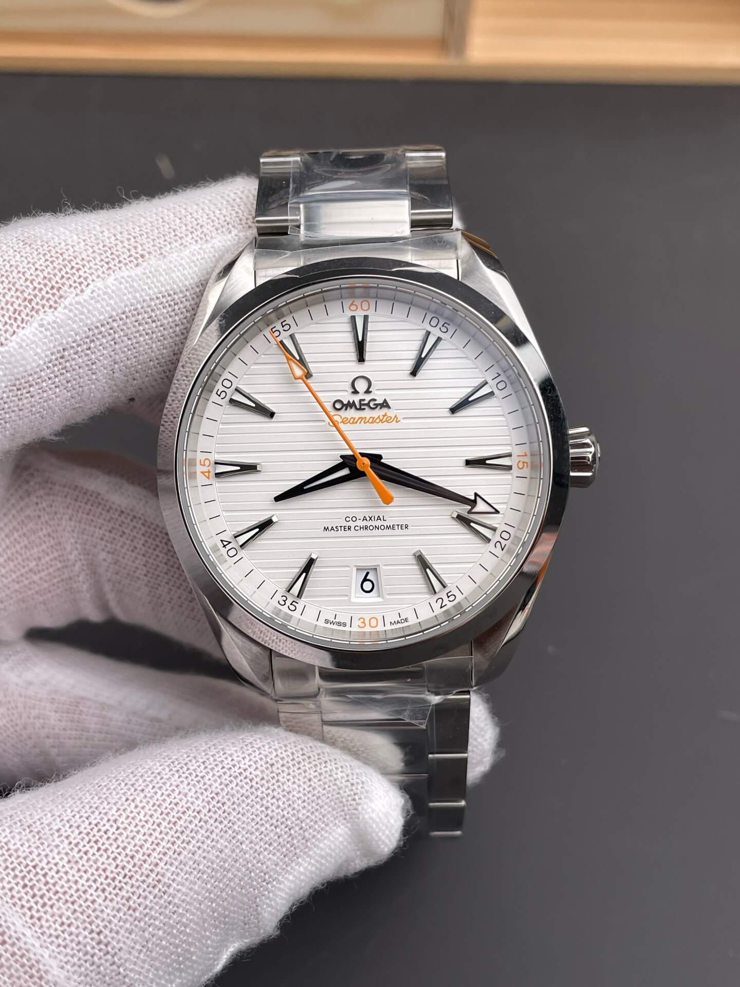 Omega Replica Seamaster Aqua Terra 150M Super Clone Watch 22010412102001 Omega Replica Seamaster Aqua Terra 150M Super Clone Watch 22010412102001