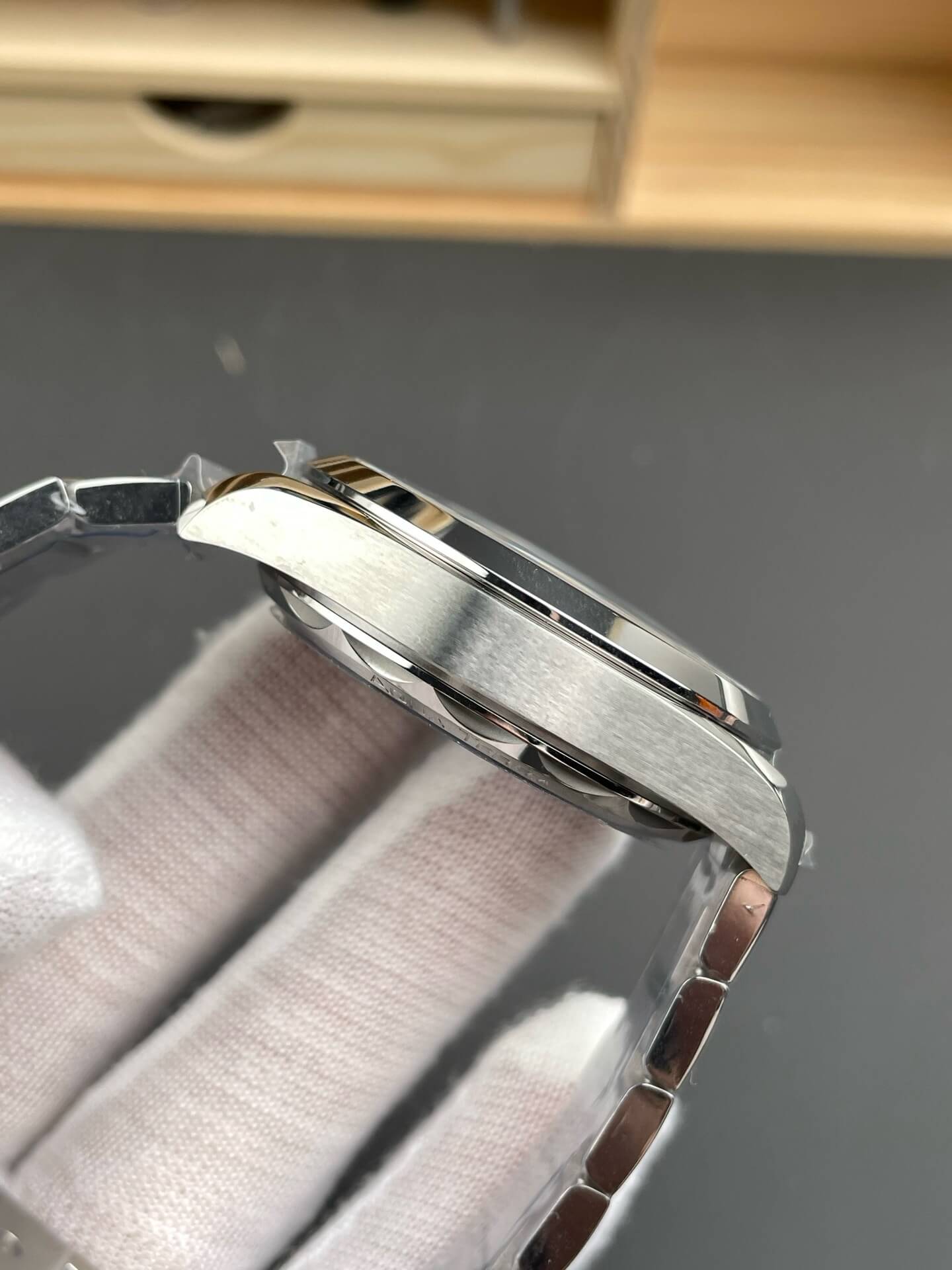 Omega Replica Seamaster Aqua Terra 150M Super Clone Watch 22010412102001 Omega Replica Seamaster Aqua Terra 150M Super Clone Watch 22010412102001