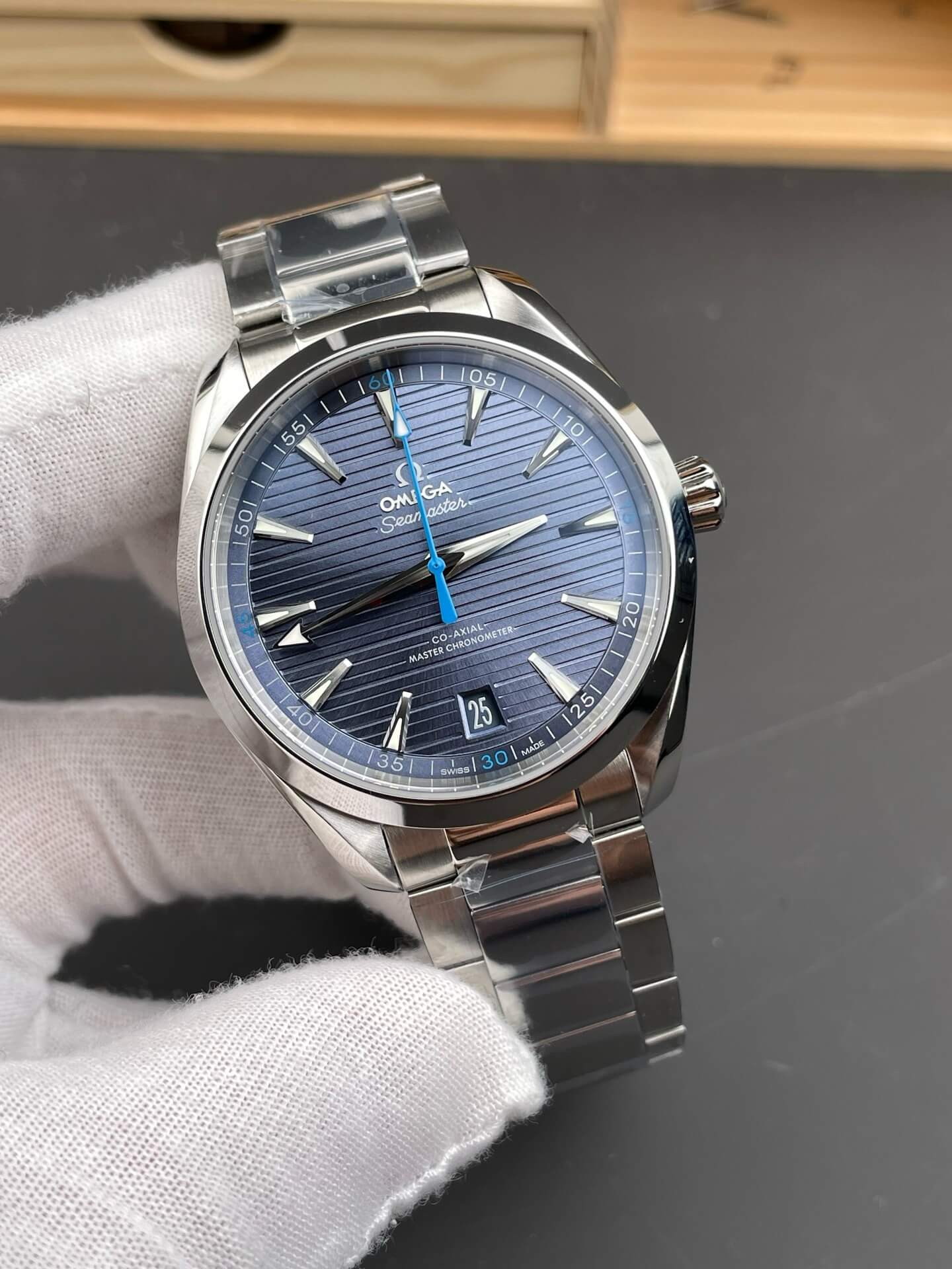 Omega Replica Seamaster Aqua Terra 150M Super Clone Watch 22010412103002 Omega Replica Seamaster Aqua Terra 150M Super Clone Watch 22010412103002