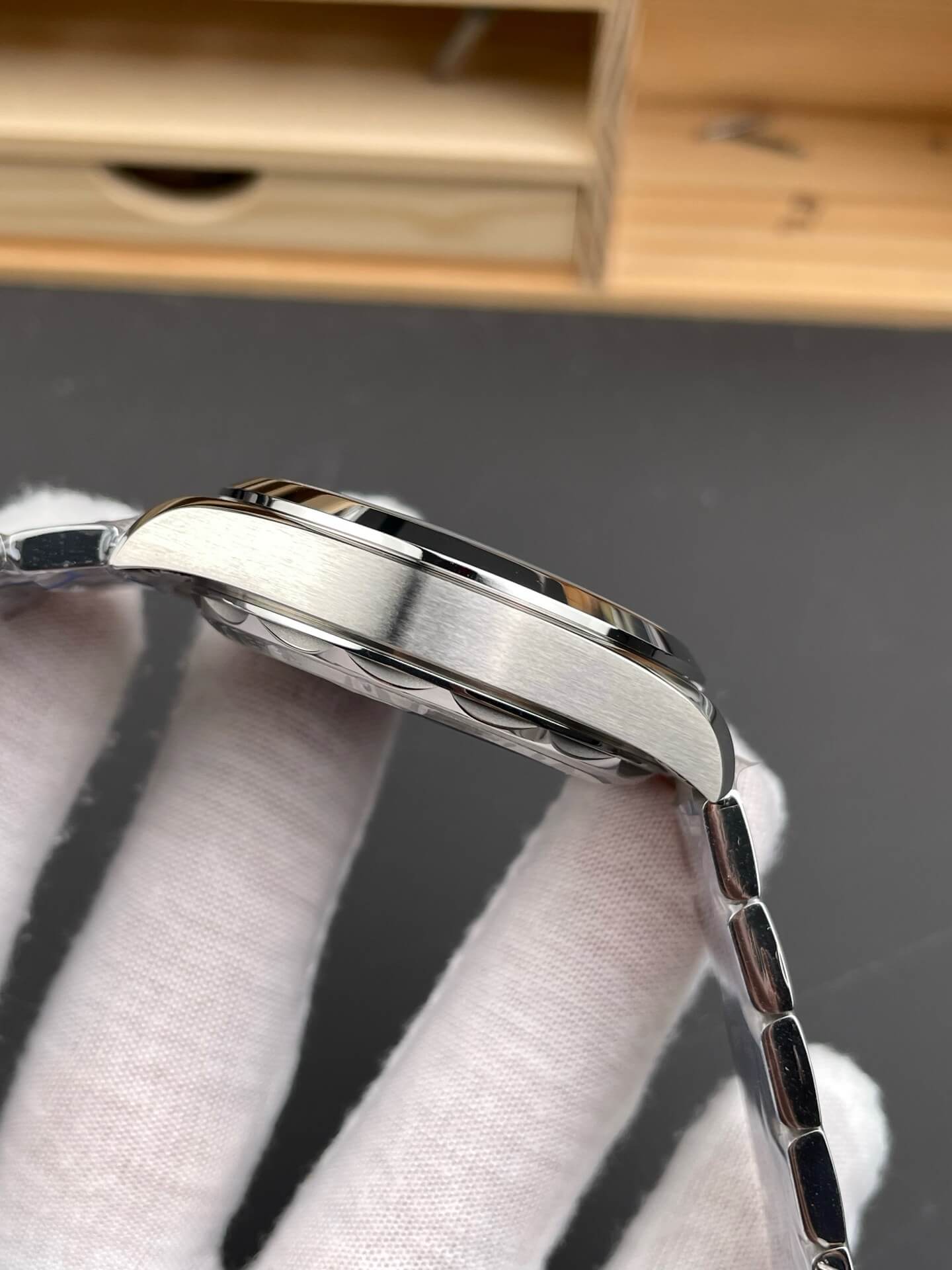 Omega Replica Seamaster Aqua Terra 150M Super Clone Watch 22010412103002 Omega Replica Seamaster Aqua Terra 150M Super Clone Watch 22010412103002