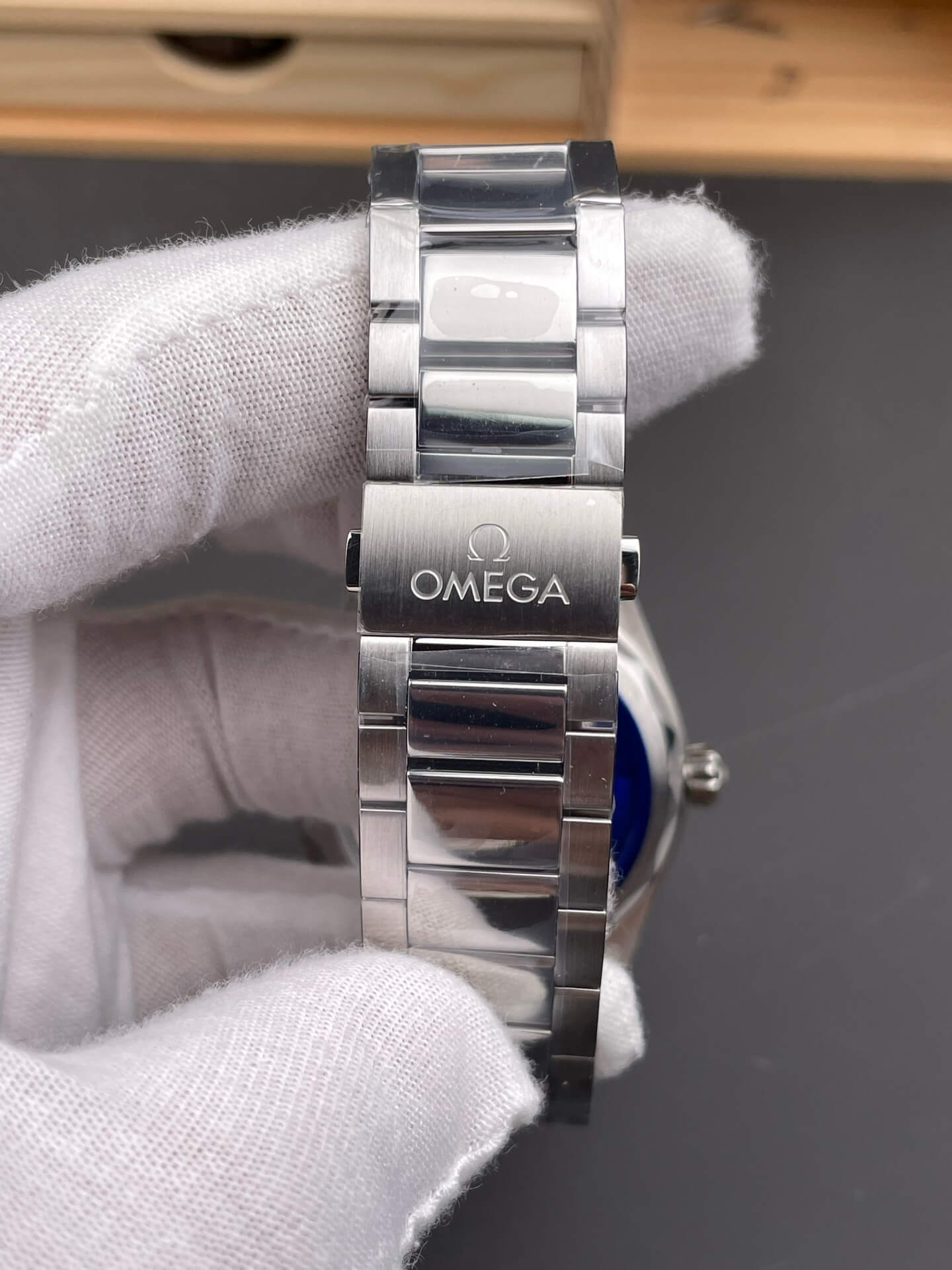Omega Replica Seamaster Aqua Terra 150M Super Clone Watch 22010412103002 Omega Replica Seamaster Aqua Terra 150M Super Clone Watch 22010412103002