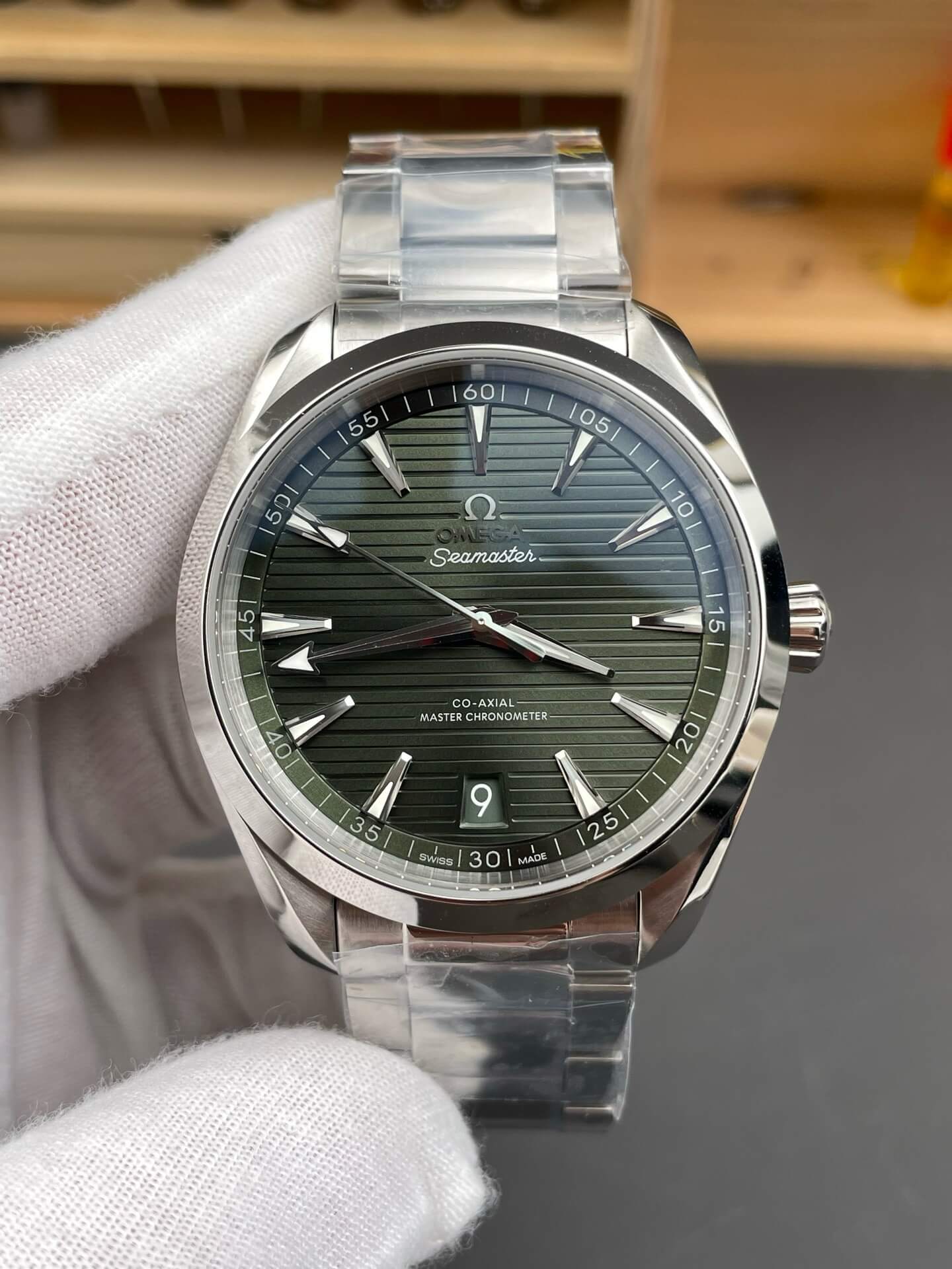 Omega Replica Seamaster Aqua Terra 150M Super Clone Watch 22010412110001 Omega Replica Seamaster Aqua Terra 150M Super Clone Watch 22010412110001