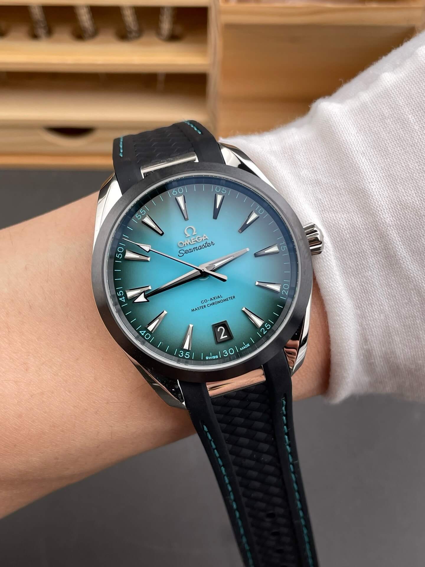 Omega Replica Seamaster Aqua Terra 150M Super Clone Watch 22032412103001