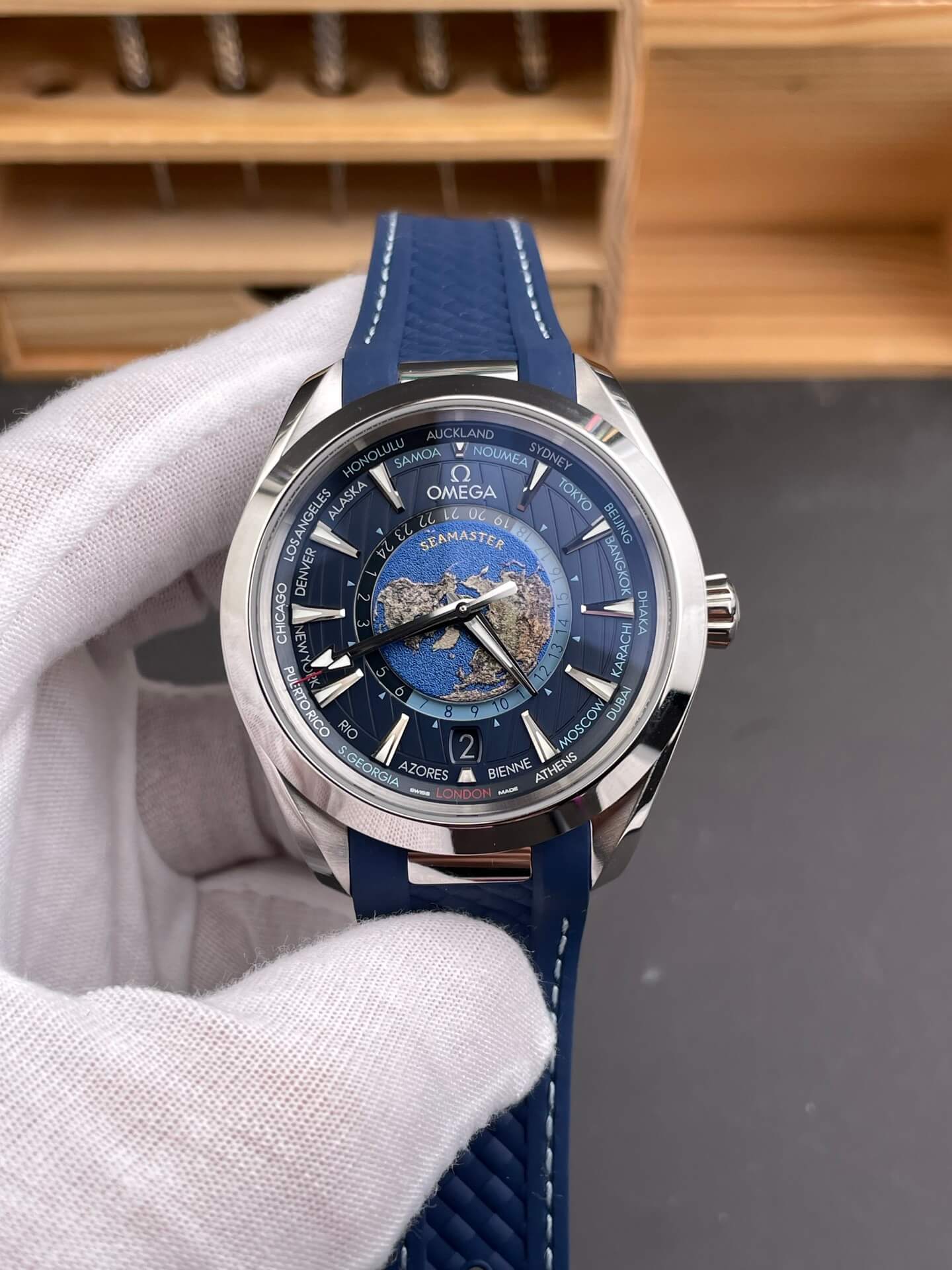 Omega Replica Seamaster Aqua Terra 150M Super Clone Watch 22012432203001