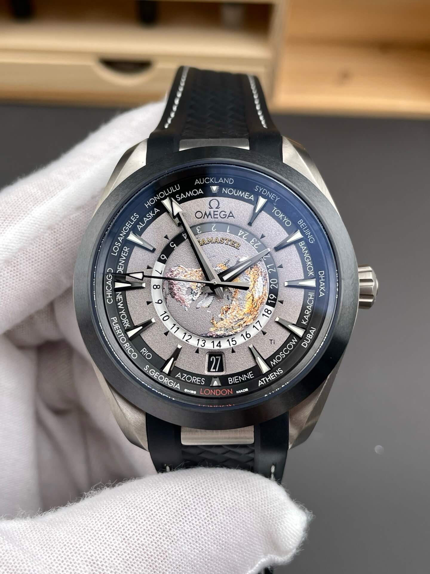 Omega Replica Seamaster Aqua Terra 150M Super Clone Watch 22092432299001 Omega Replica Seamaster Aqua Terra 150M Super Clone Watch 22092432299001