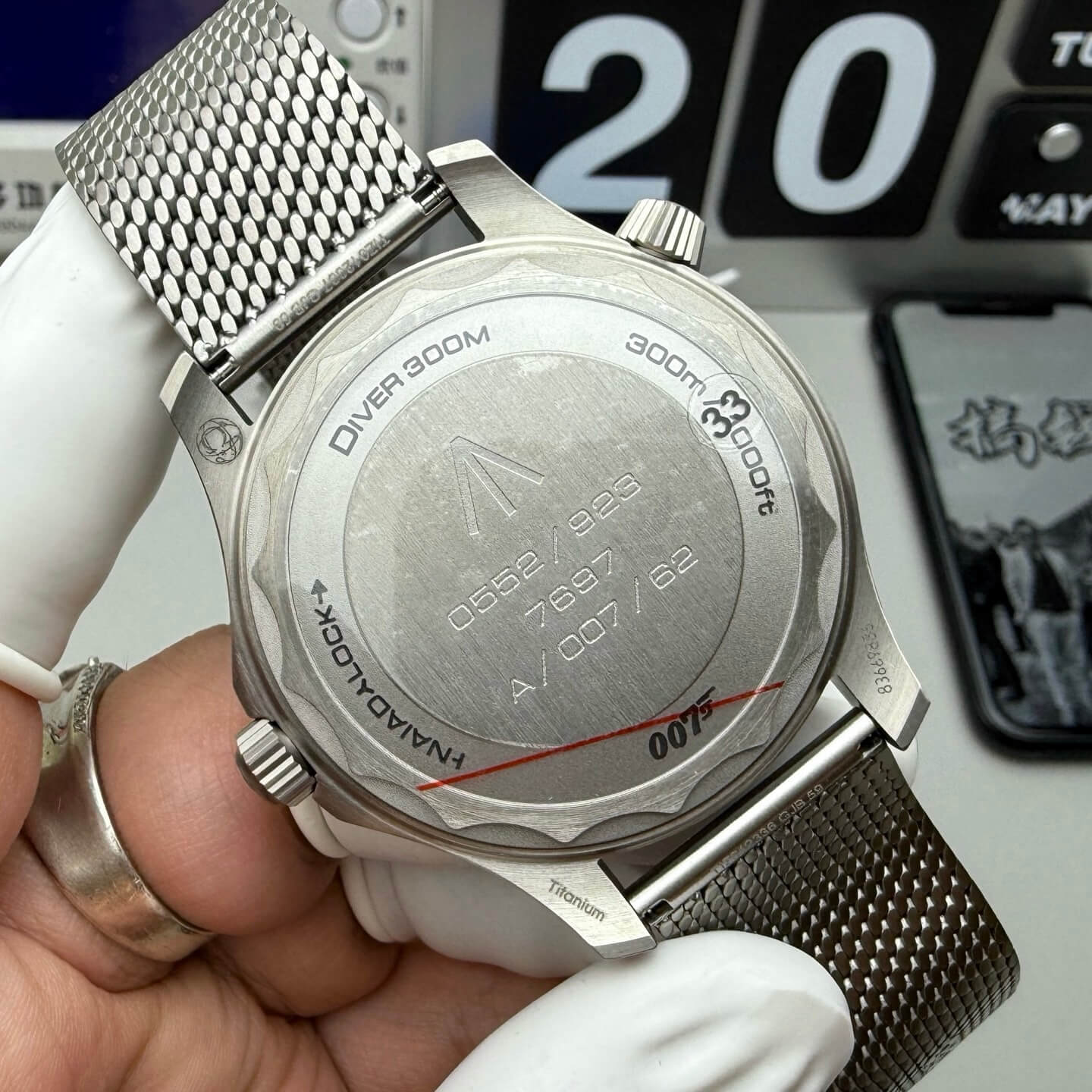 Omega Replica Seamaster Diver 300M 007 Edition Super Clone Watch 21090422001001