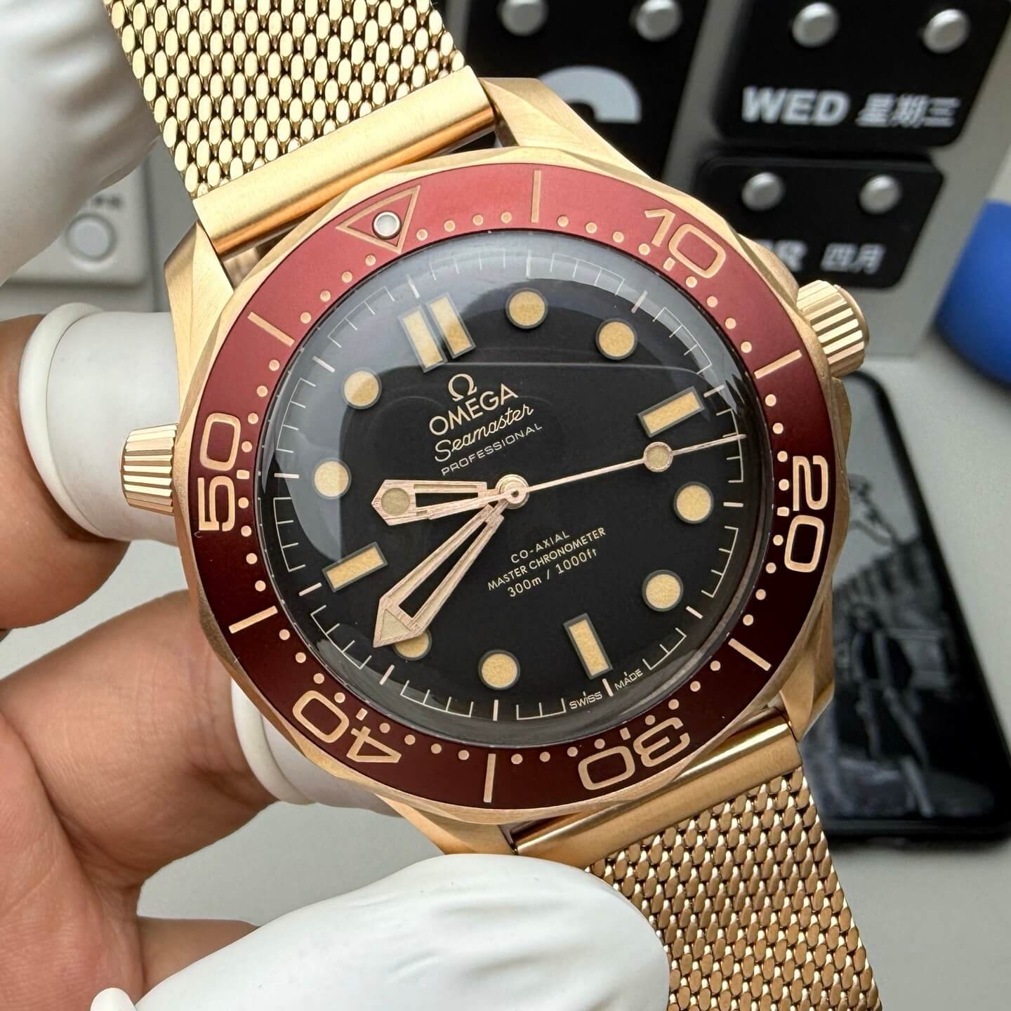 Omega Replica Seamaster Diver 300M 007 Edition Super Clone Watch 21090422001003