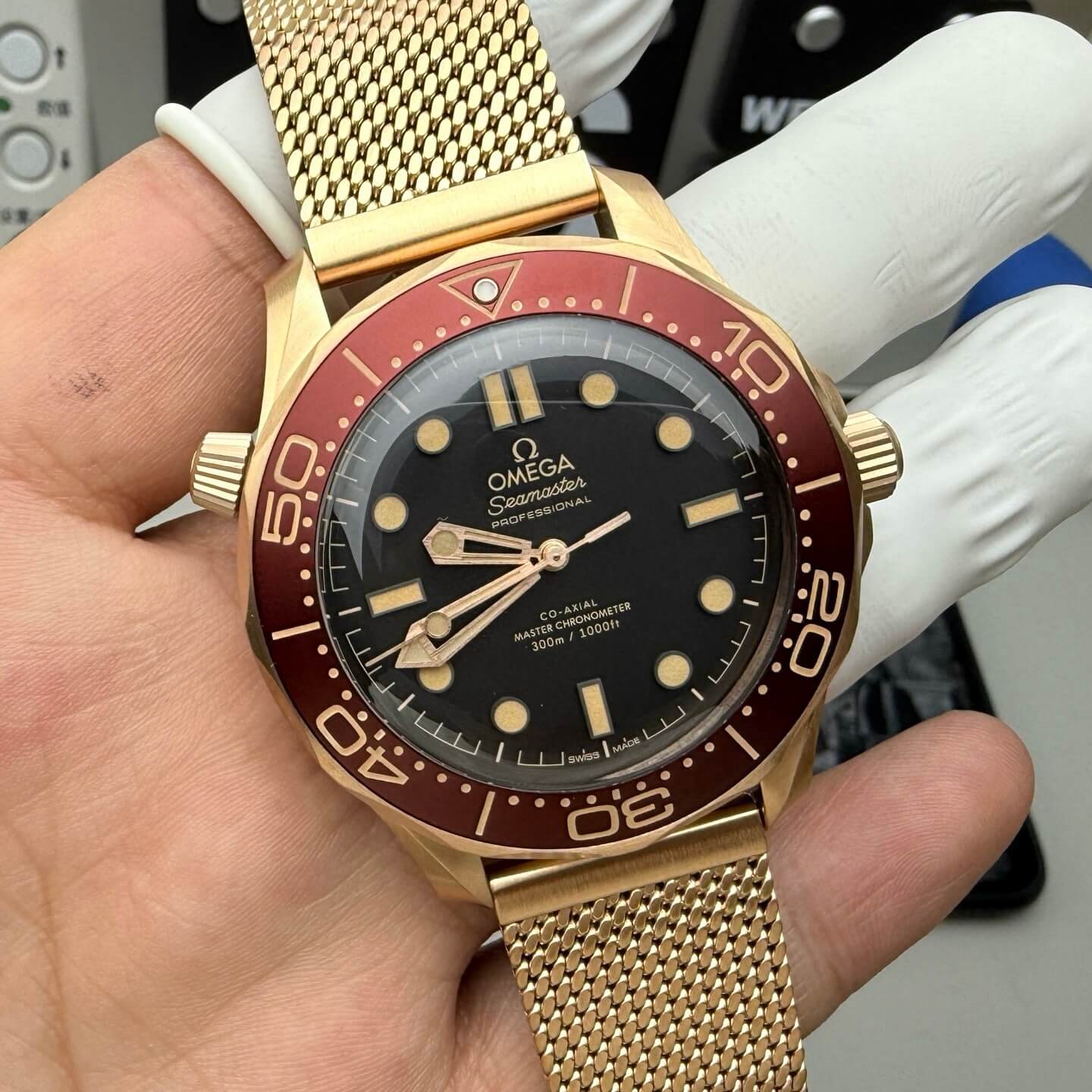 Omega Replica Seamaster Diver 300M 007 Edition Super Clone Watch 21090422001003