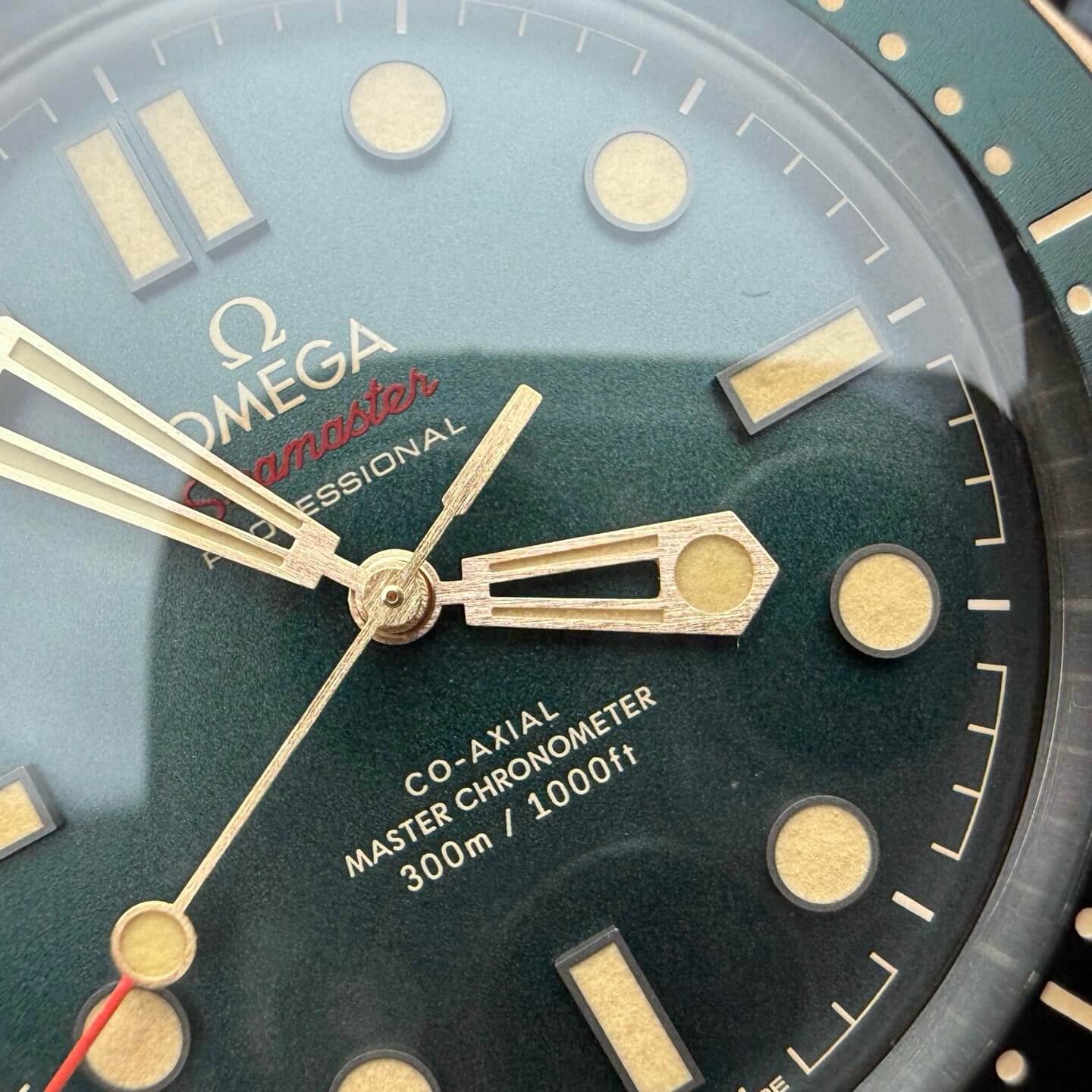 Omega Replica Seamaster Diver 300M 007 Edition Super Clone Watch 21090422010001