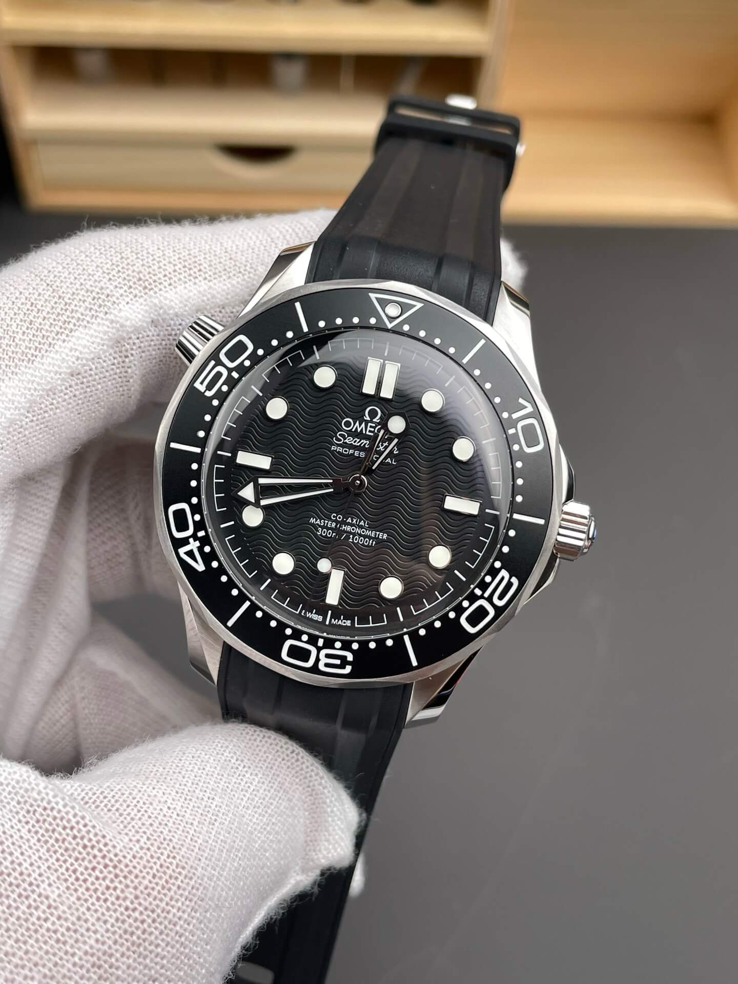Omega Replica Seamaster Diver 300M Super Clone Watch 21032422001003 Omega Replica Seamaster Diver 300M Super Clone Watch 21032422001003