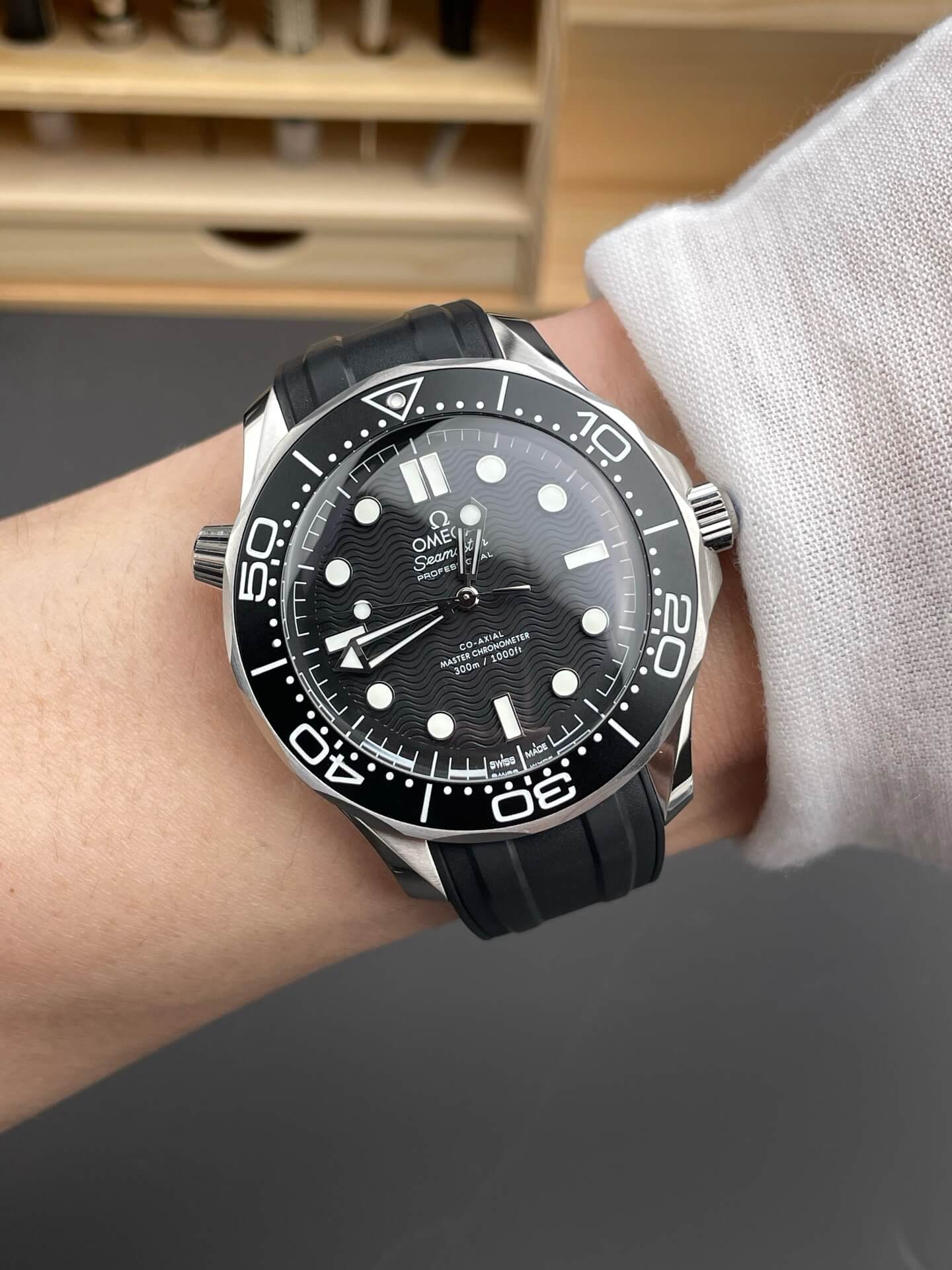Omega Replica Seamaster Diver 300M Super Clone Watch 21032422001003 Omega Replica Seamaster Diver 300M Super Clone Watch 21032422001003