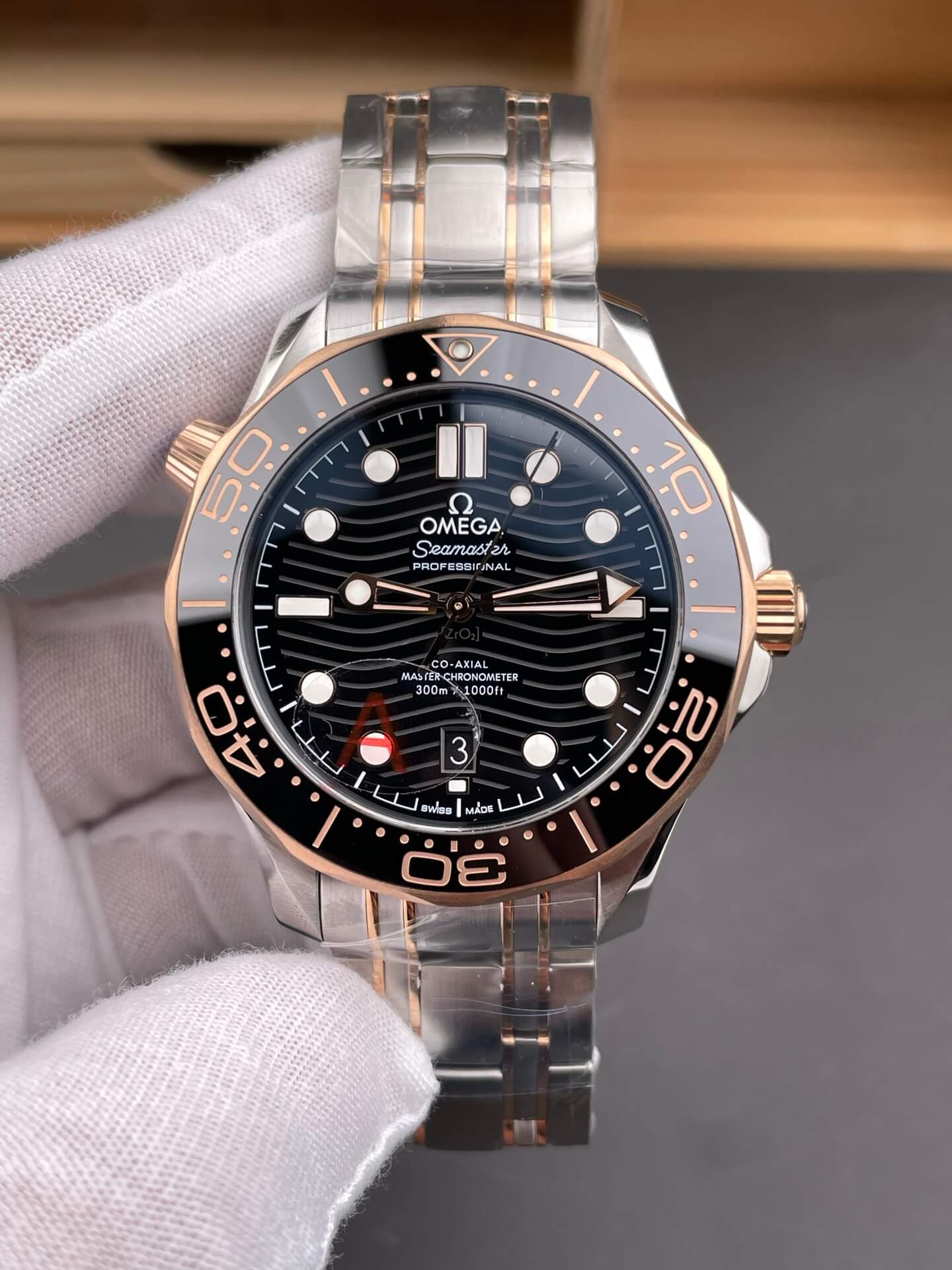 Omega Replica Seamaster Diver 300M Super Clone Watch 21020422001001
