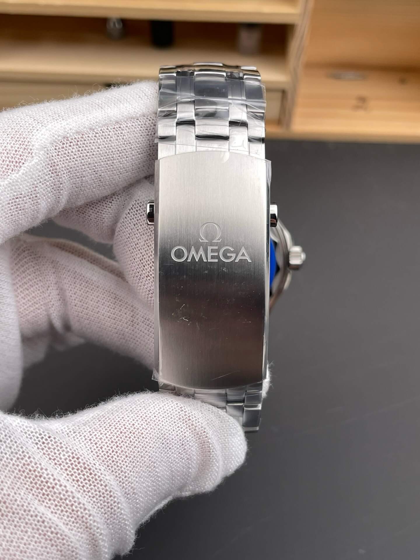 Omega Replica Seamaster Diver 300M Super Clone Watch 21030422001001 Omega Replica Seamaster Diver 300M Super Clone Watch 21030422001001