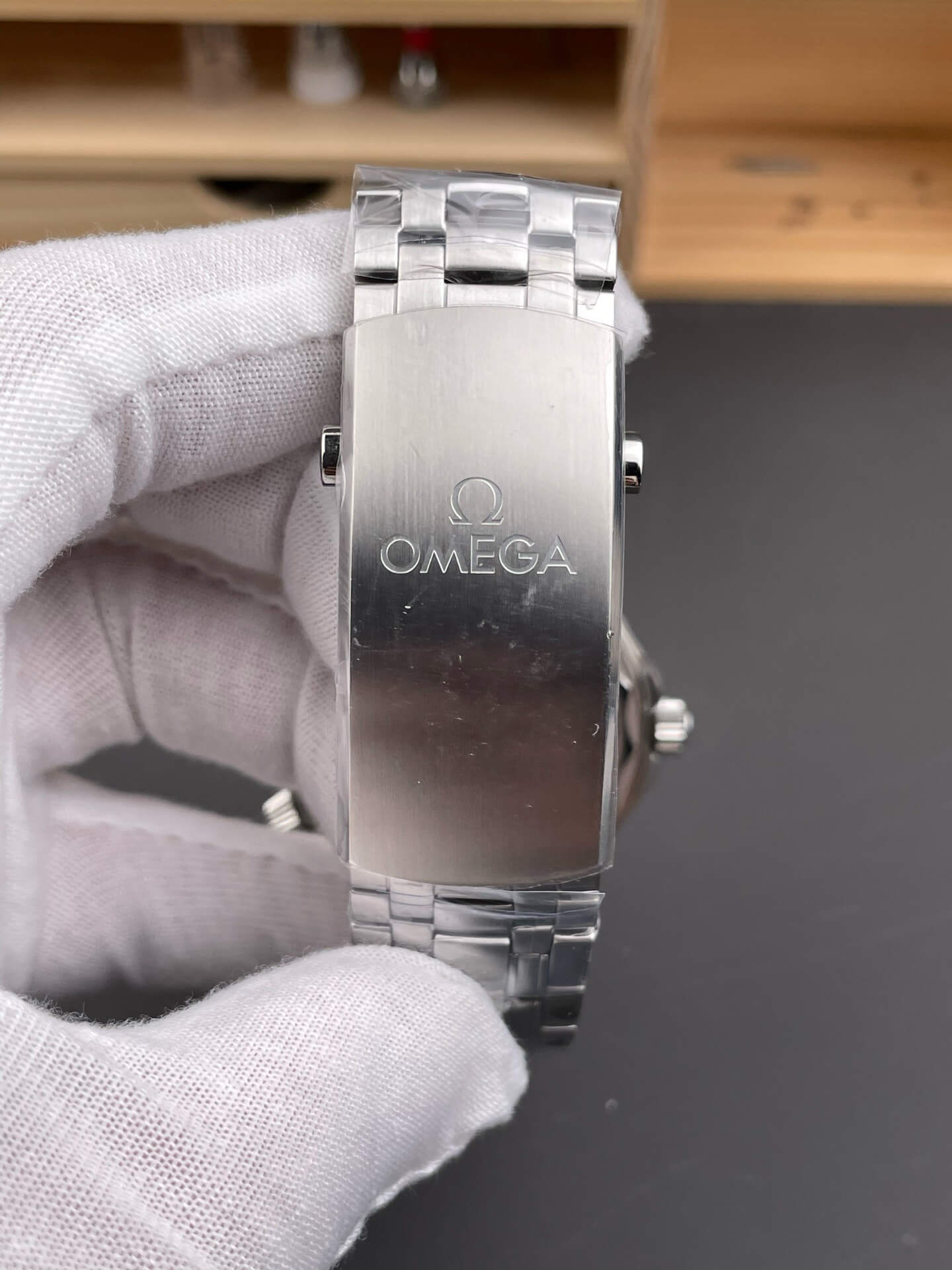 Omega Replica Seamaster Diver 300M Super Clone Watch 21030422003003 Omega Replica Seamaster Diver 300M Super Clone Watch 21030422003003