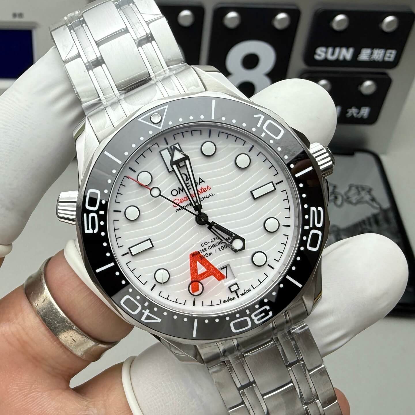 Omega Replica Seamaster Diver 300M Super Clone Watch 21030422004001 Omega Replica Seamaster Diver 300M Super Clone Watch 21030422004001