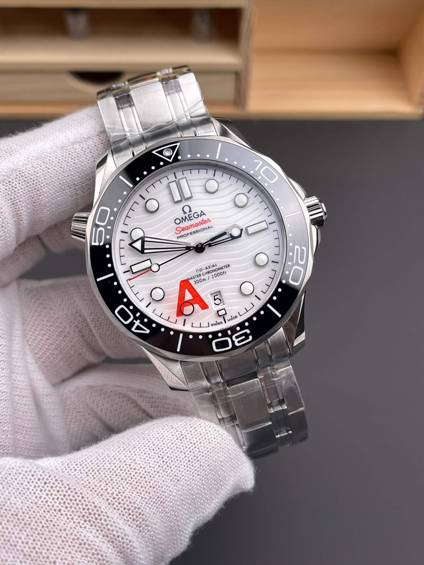 Omega Replica Seamaster Diver 300M Super Clone Watch 21030422004001 Omega Replica Seamaster Diver 300M Super Clone Watch 21030422004001