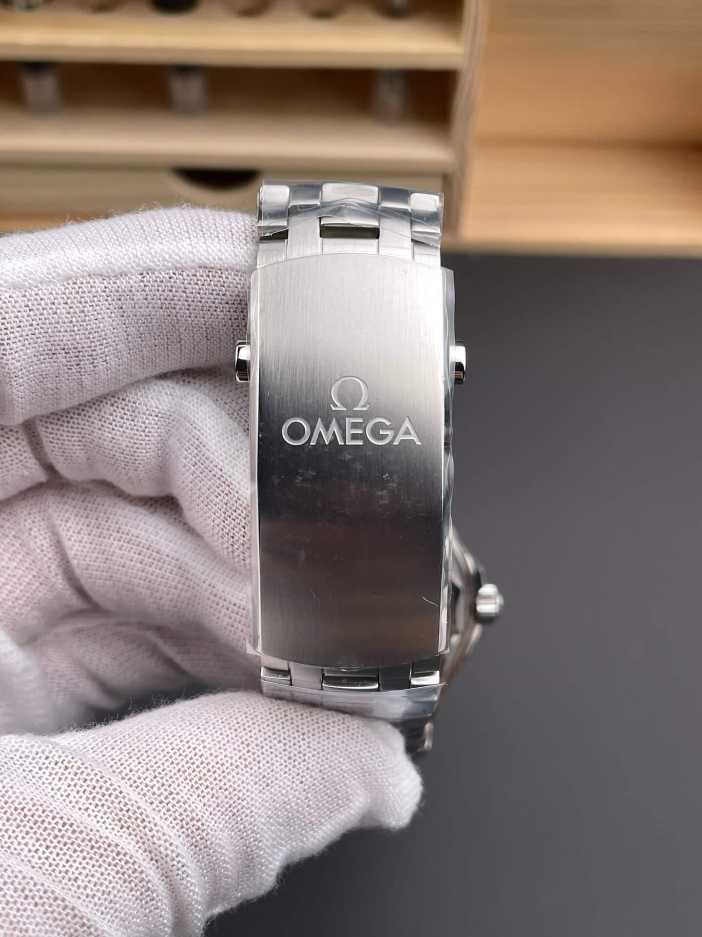 Omega Replica Seamaster Diver 300M Super Clone Watch 21030422004001 Omega Replica Seamaster Diver 300M Super Clone Watch 21030422004001