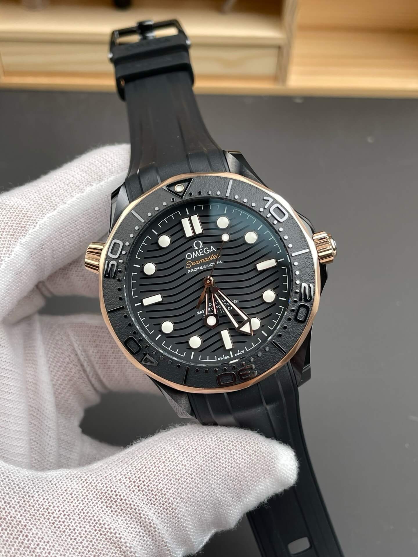 Omega Replica Seamaster Diver 300M Super Clone Watch 21062442001001 Omega Replica Seamaster Diver 300M Super Clone Watch 21062442001001