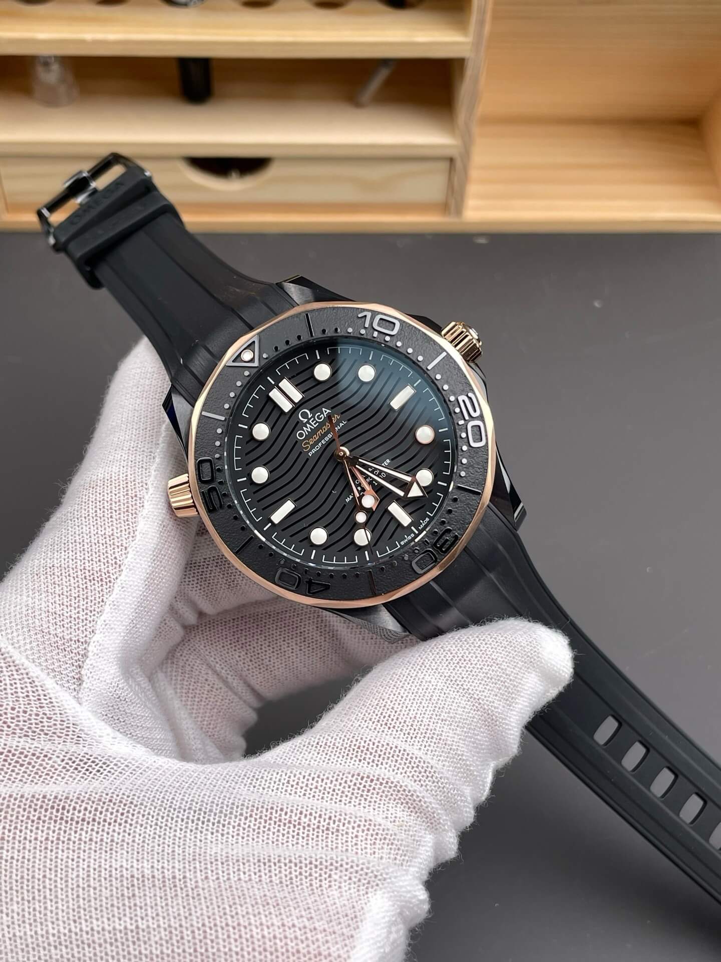 Omega Replica Seamaster Diver 300M Super Clone Watch 21062442001001 Omega Replica Seamaster Diver 300M Super Clone Watch 21062442001001