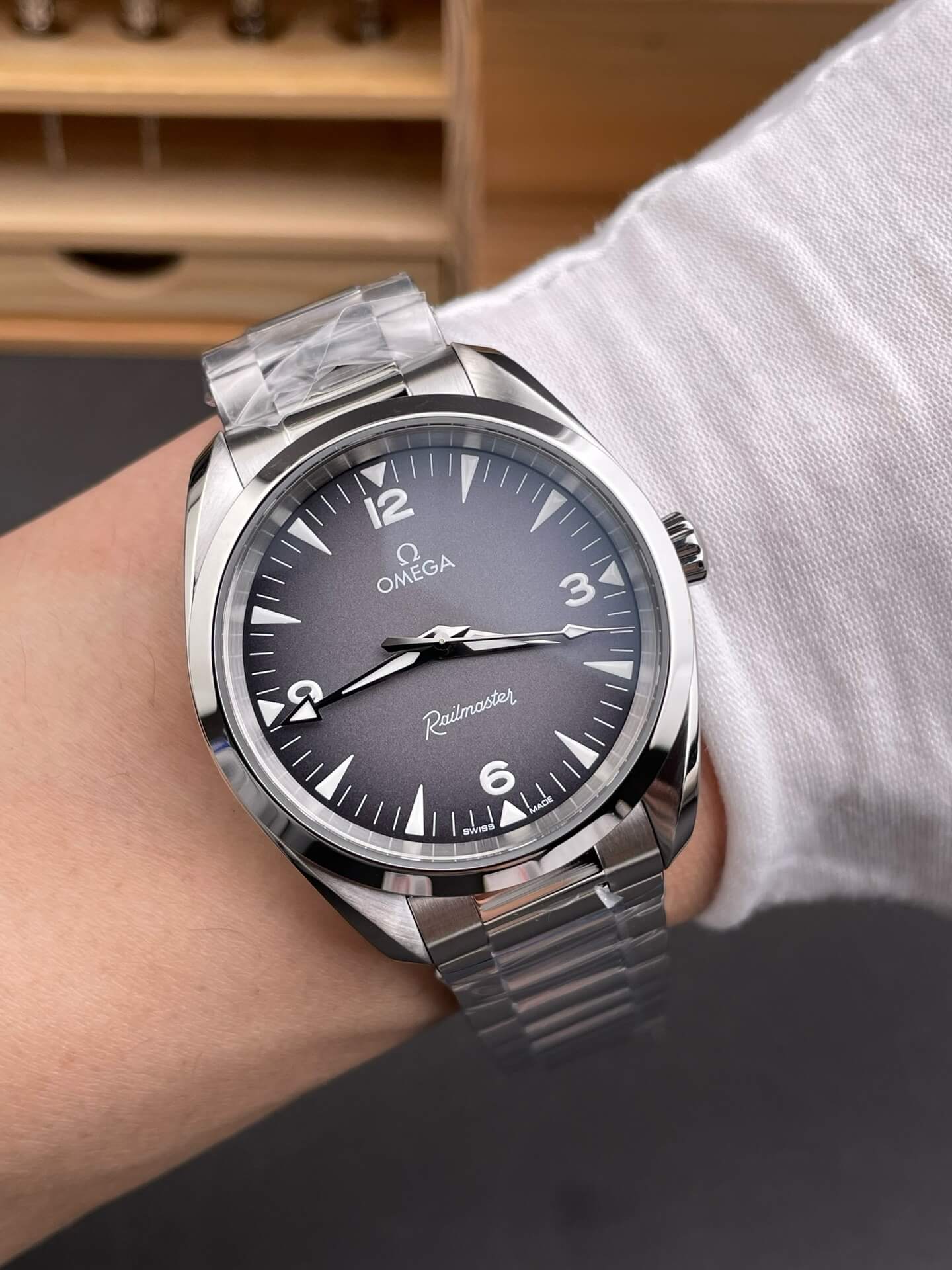 Omega Replica Seamaster Heritage Models Railmaster Super Clone Watch 23510382006001