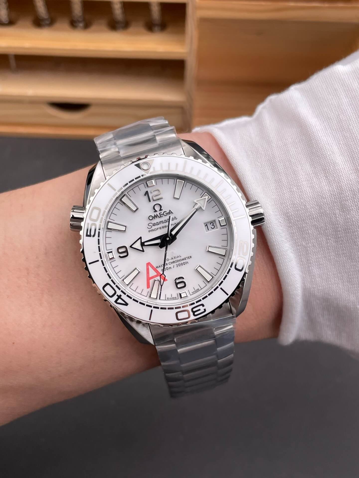 Omega Replica Seamaster Planet Ocean 600M Super Clone Watch 21530402004001