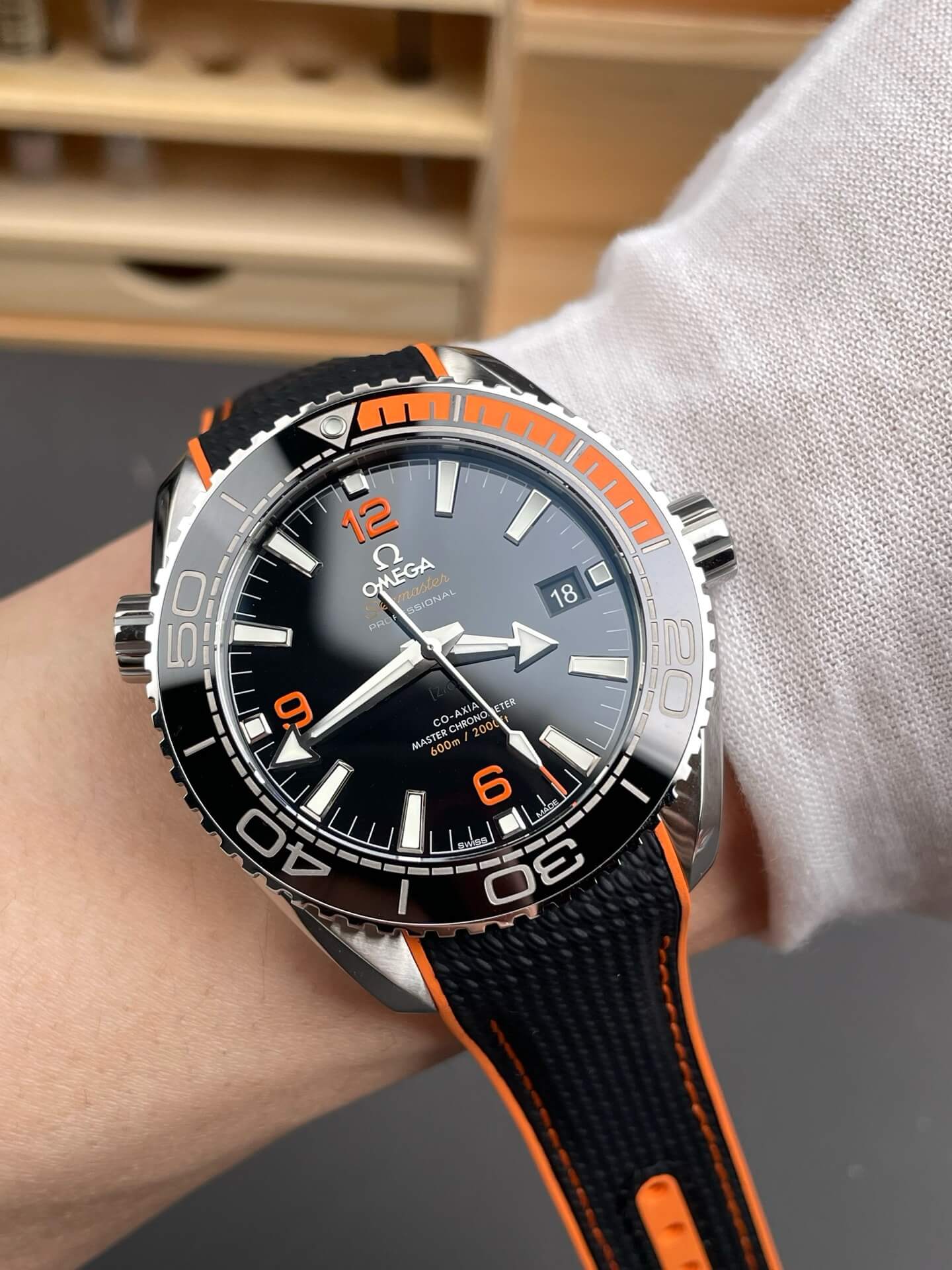 Omega Replica Seamaster Planet Ocean 600M Super Clone Watch 21532442101001 Omega Replica Seamaster Planet Ocean 600M Super Clone Watch 21532442101001