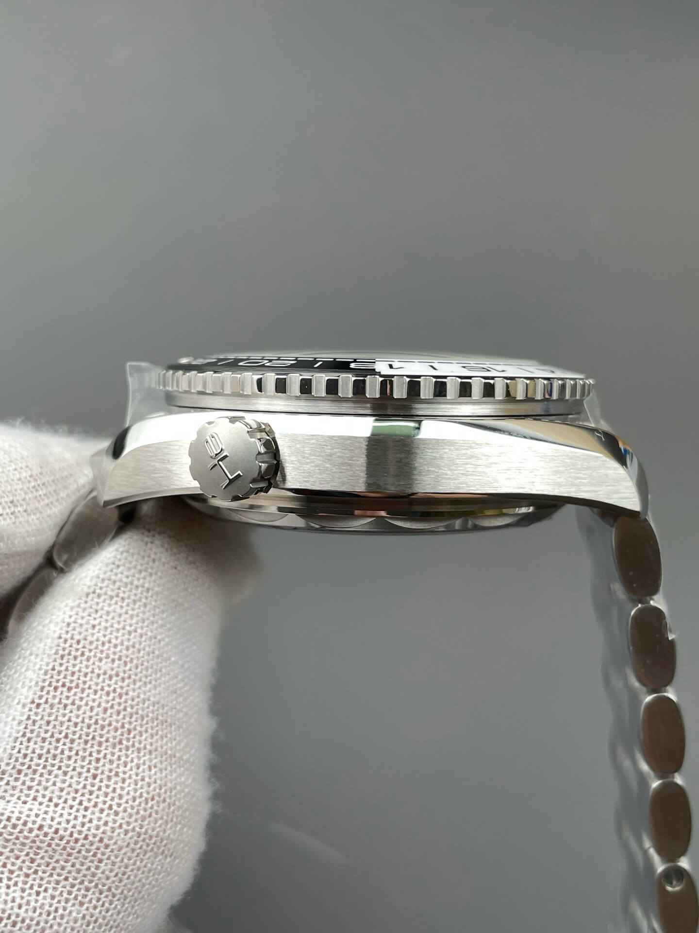 Omega Replica Seamaster Planet Ocean 600M Super Clone Watch 21530442201001 Omega Replica Seamaster Planet Ocean 600M Super Clone Watch 21530442201001