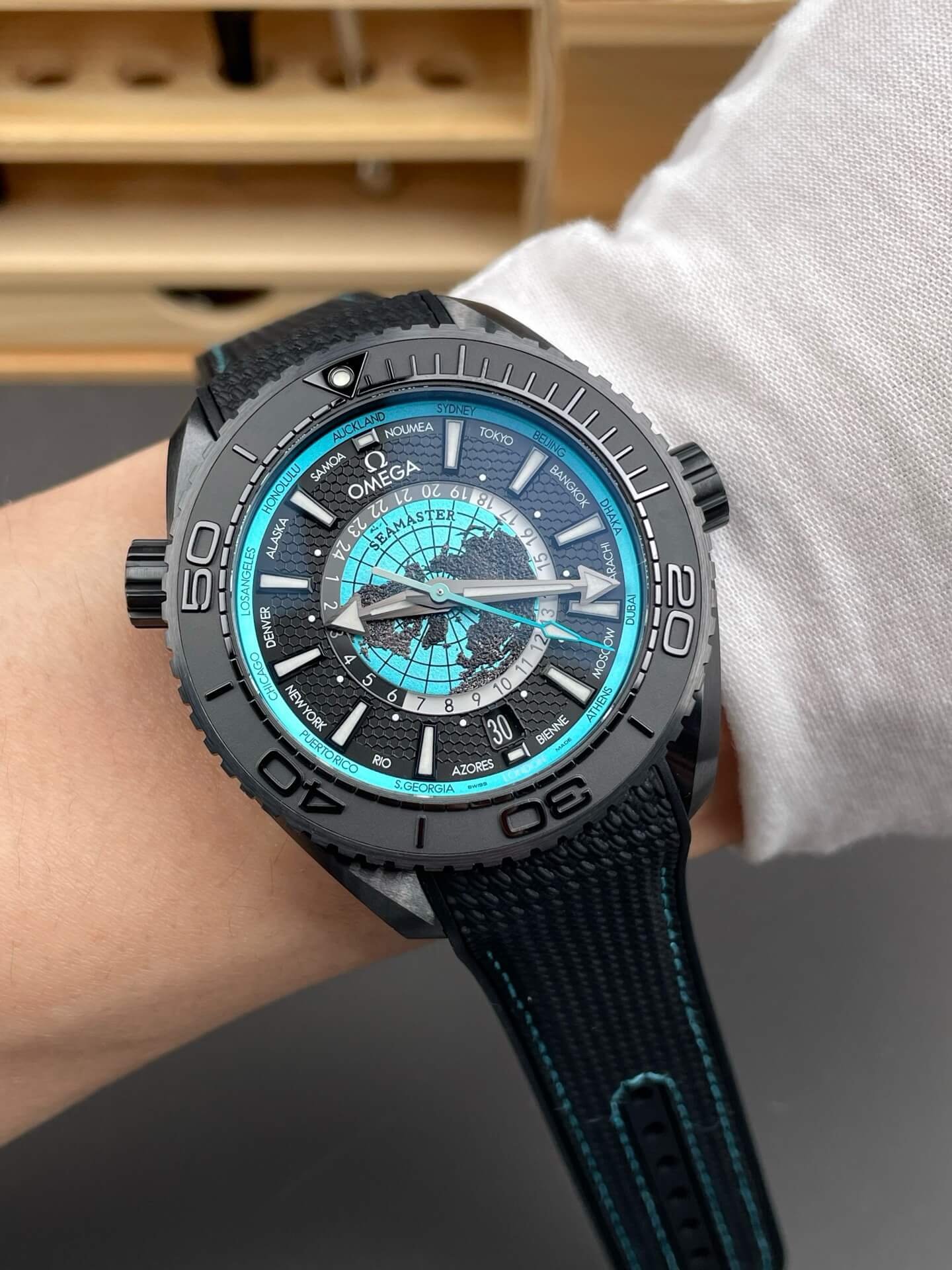 Omega Replica Seamaster Planet Ocean 600M Super Clone Watch 21592462201006 Omega Replica Seamaster Planet Ocean 600M Super Clone Watch 21592462201006