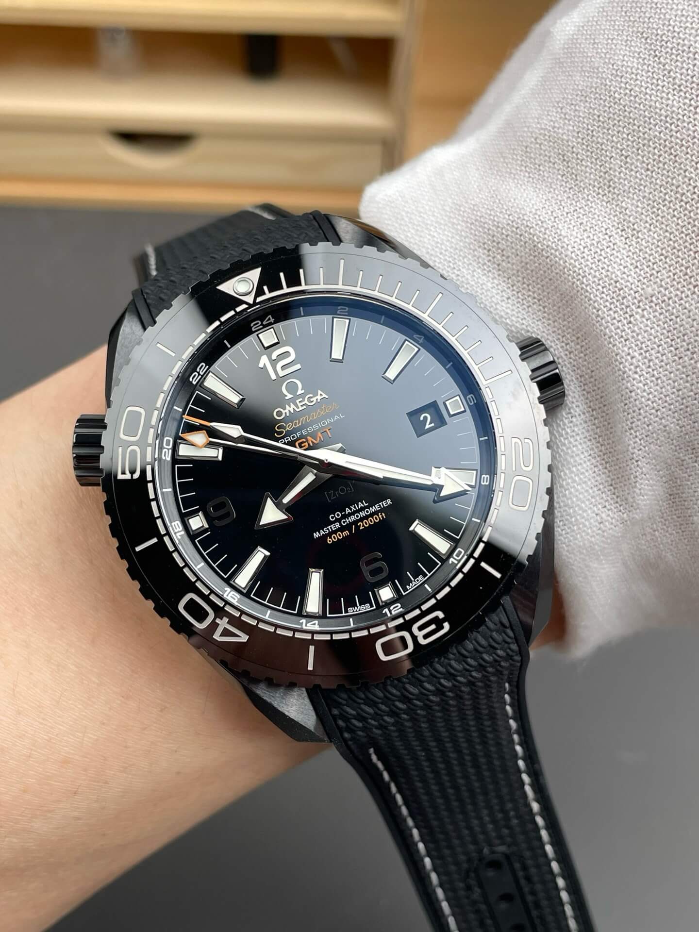Omega Replica Seamaster Planet Ocean 600M Deep Black Super Clone Watch 21592462201001 Omega Replica Seamaster Planet Ocean 600M Deep Black Super Clone Watch 21592462201001