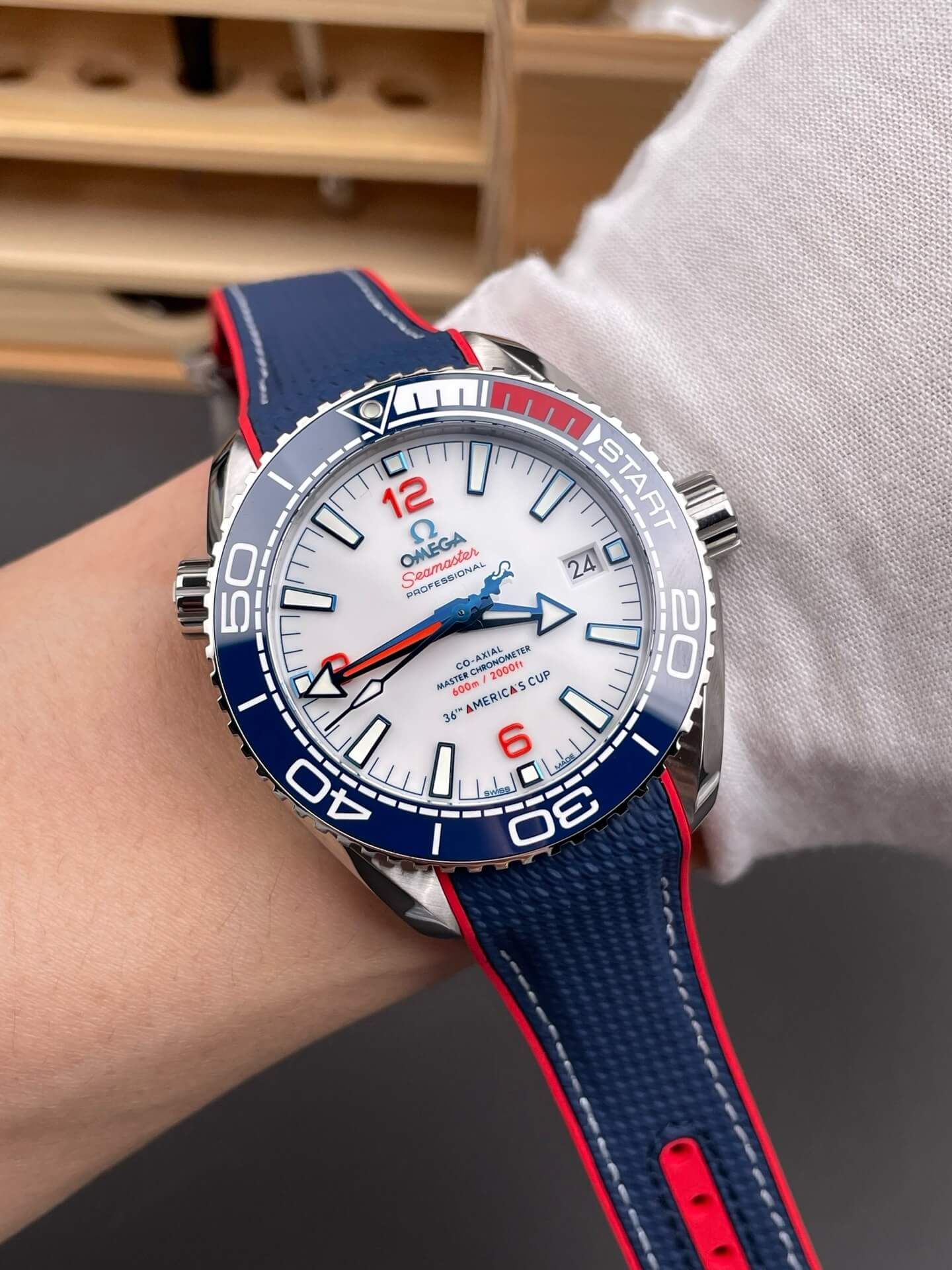 Omega Replica Seamaster Planet Ocean 600m Super Clone Watch America's Cup Limited 21532432104001 Omega Replica Seamaster Planet Ocean 600m Super Clone Watch America's Cup Limited 21532432104001