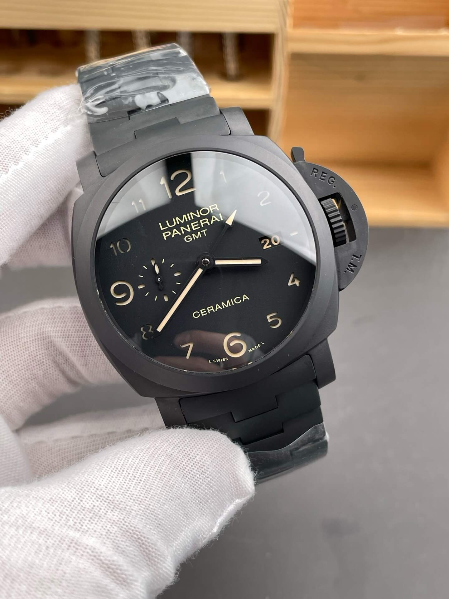Panerai Replica Luminor 1950 GMT Tuttonero Super Clone Watch PAM00438