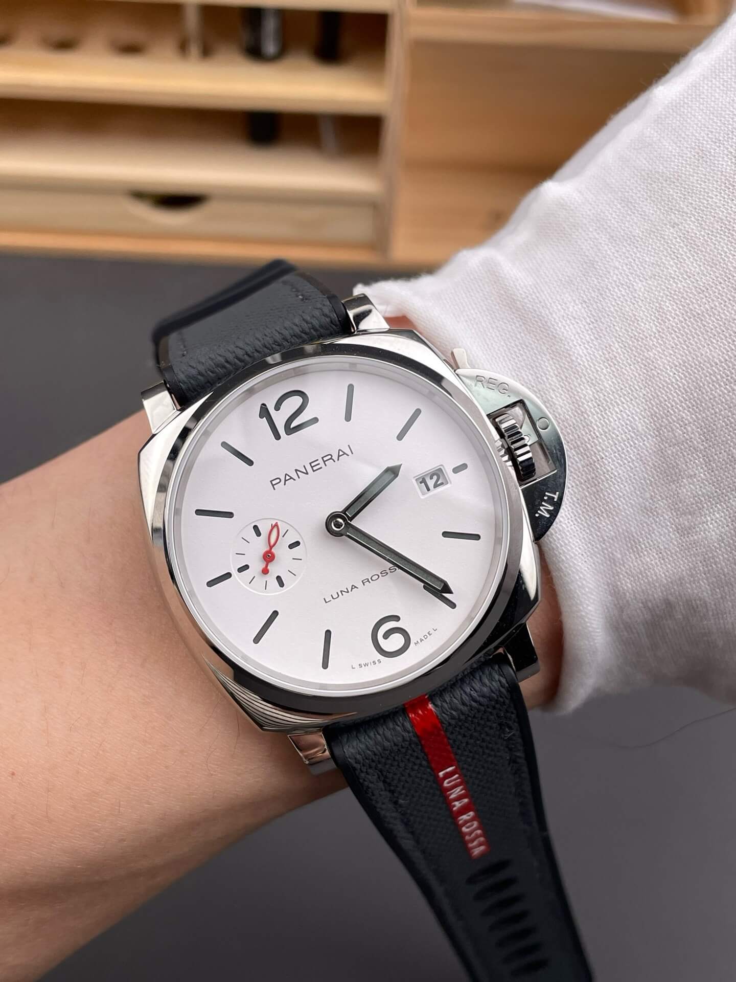 Panerai Replica Luminor Due Luna Rossa Super Clone Watch PAM01381 Panerai Replica Luminor Due Luna Rossa Super Clone Watch PAM01381