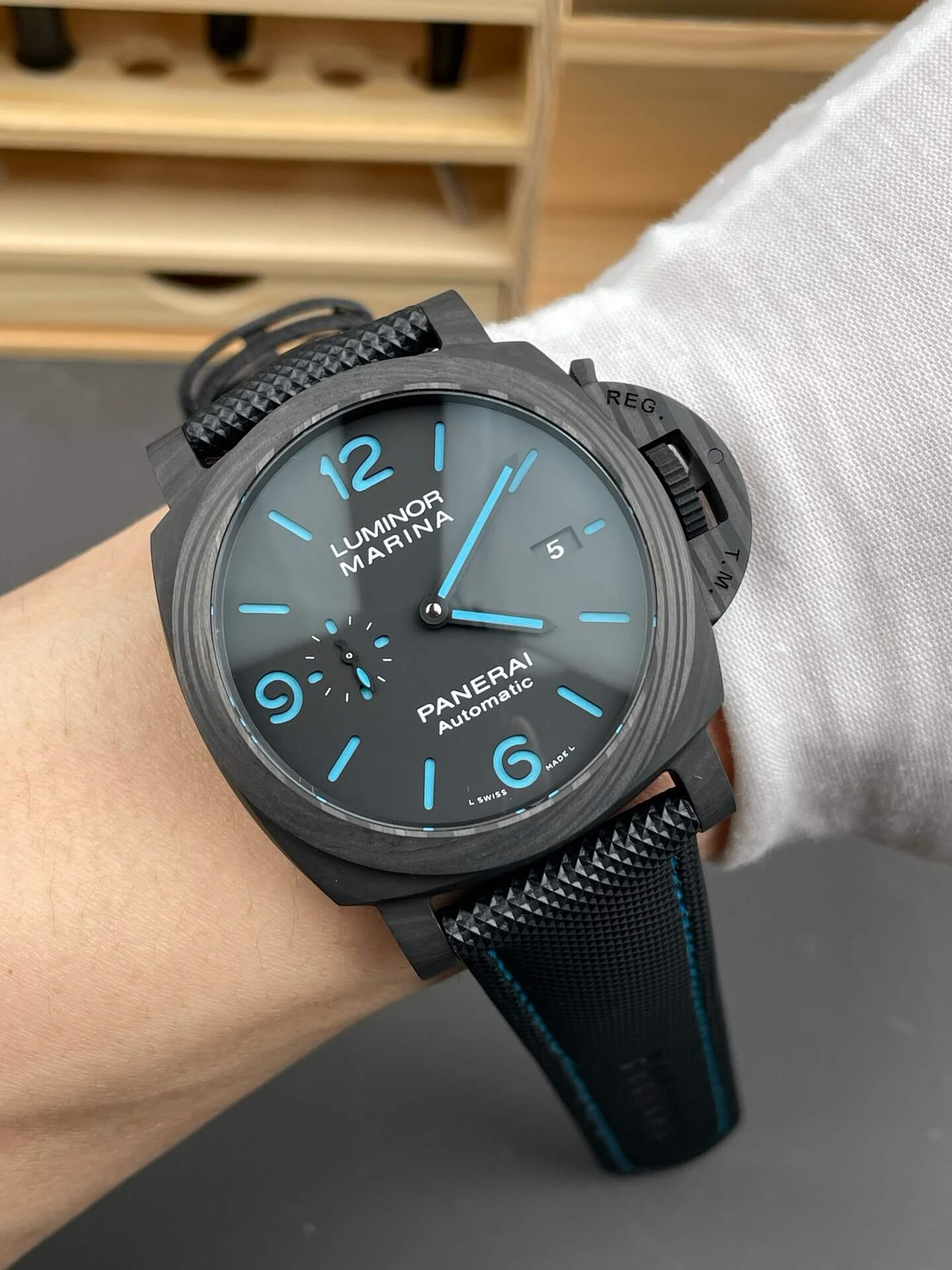 Panerai Replica Luminor Marina Carbotech Super Clone Watch PAM01661 Panerai Replica Luminor Marina Carbotech Super Clone Watch PAM01661