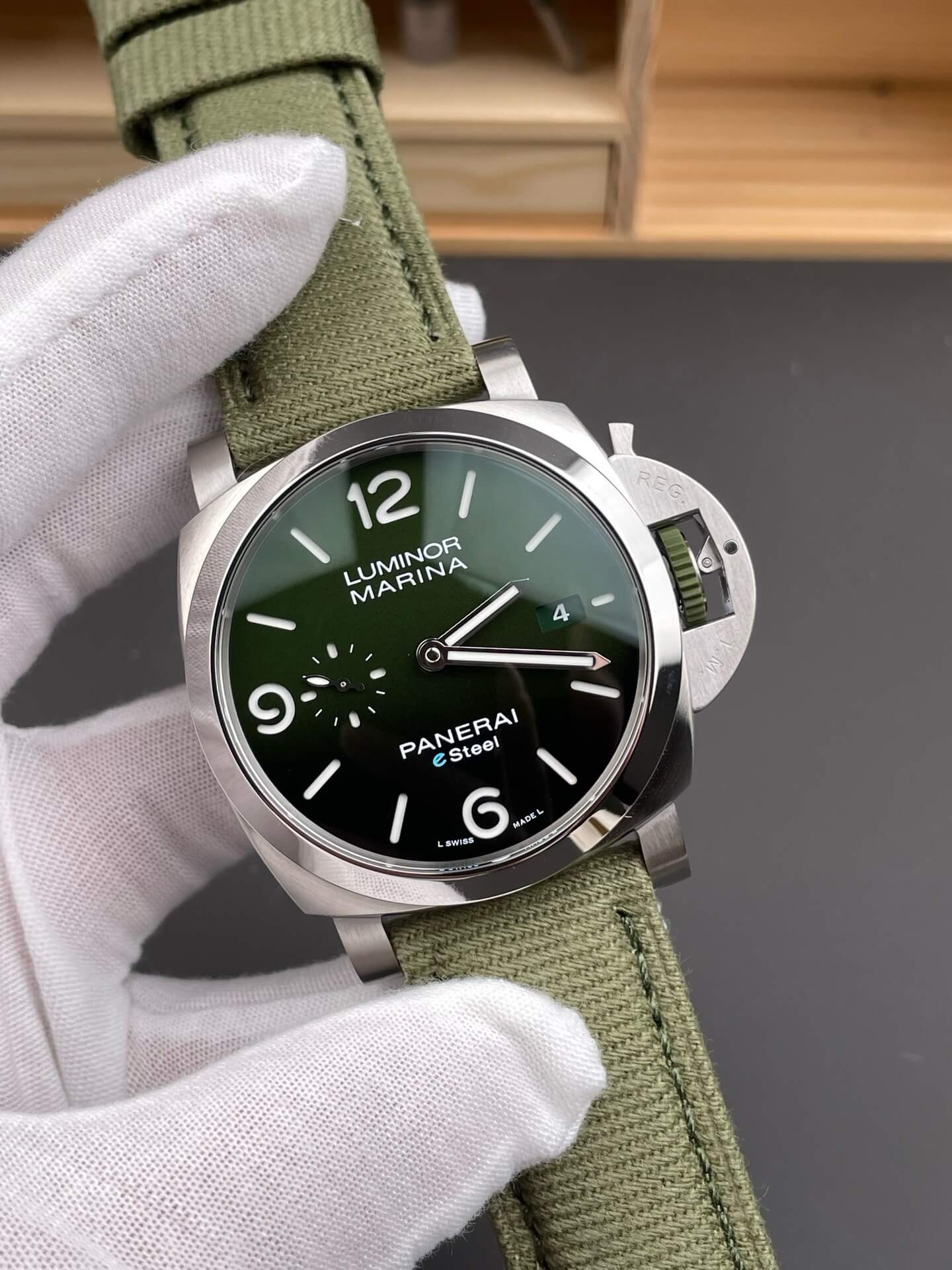 Panerai Replica Luminor Marina Verde Smeraldo Super Clone Watch PAM01356 Panerai Replica Luminor Marina Verde Smeraldo Super Clone Watch PAM01356