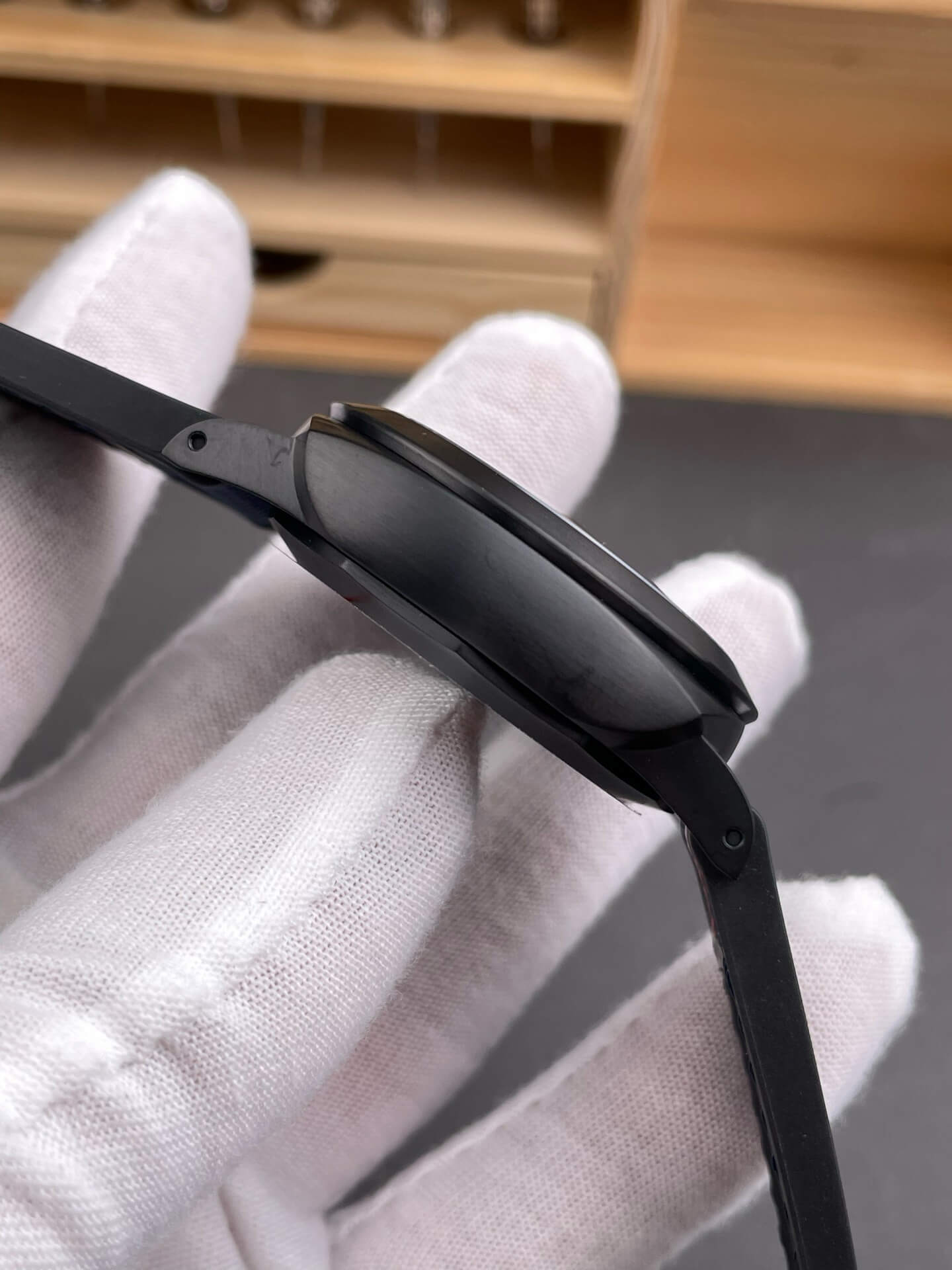 Panerai Replica Luminor Quaranta Steel DLC Luna Rossa Super Clone Watch PAM01408