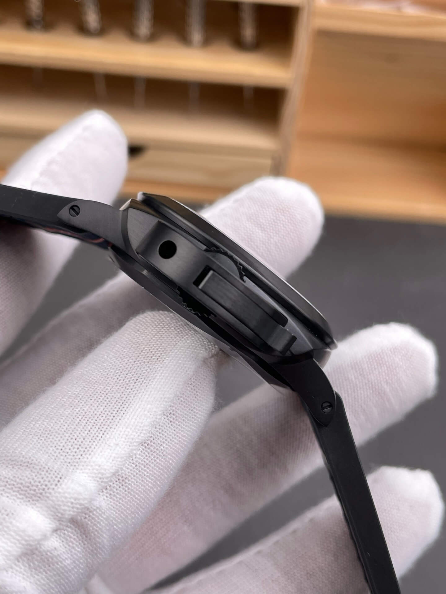 Panerai Replica Luminor Quaranta Steel DLC Luna Rossa Super Clone Watch PAM01408