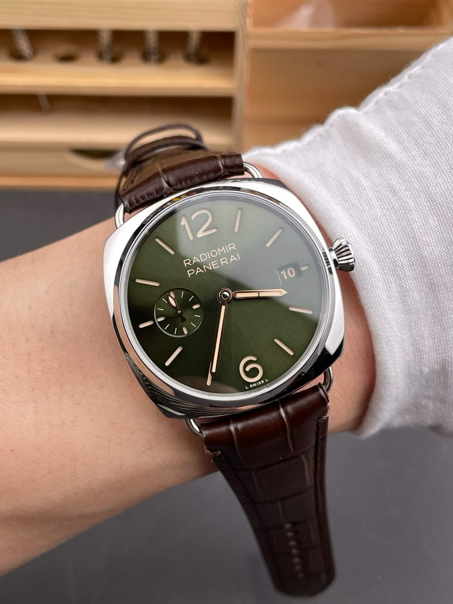 Panerai Replica Radiomir Quaranta Super Clone Watch PAM01386