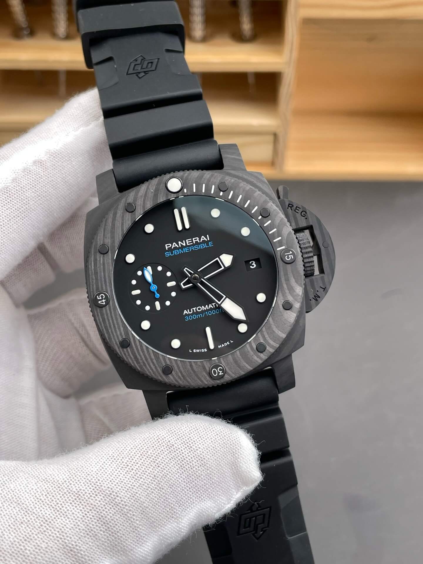 Panerai Replica Submersible Carbotech Super Clone Watch PAM02231