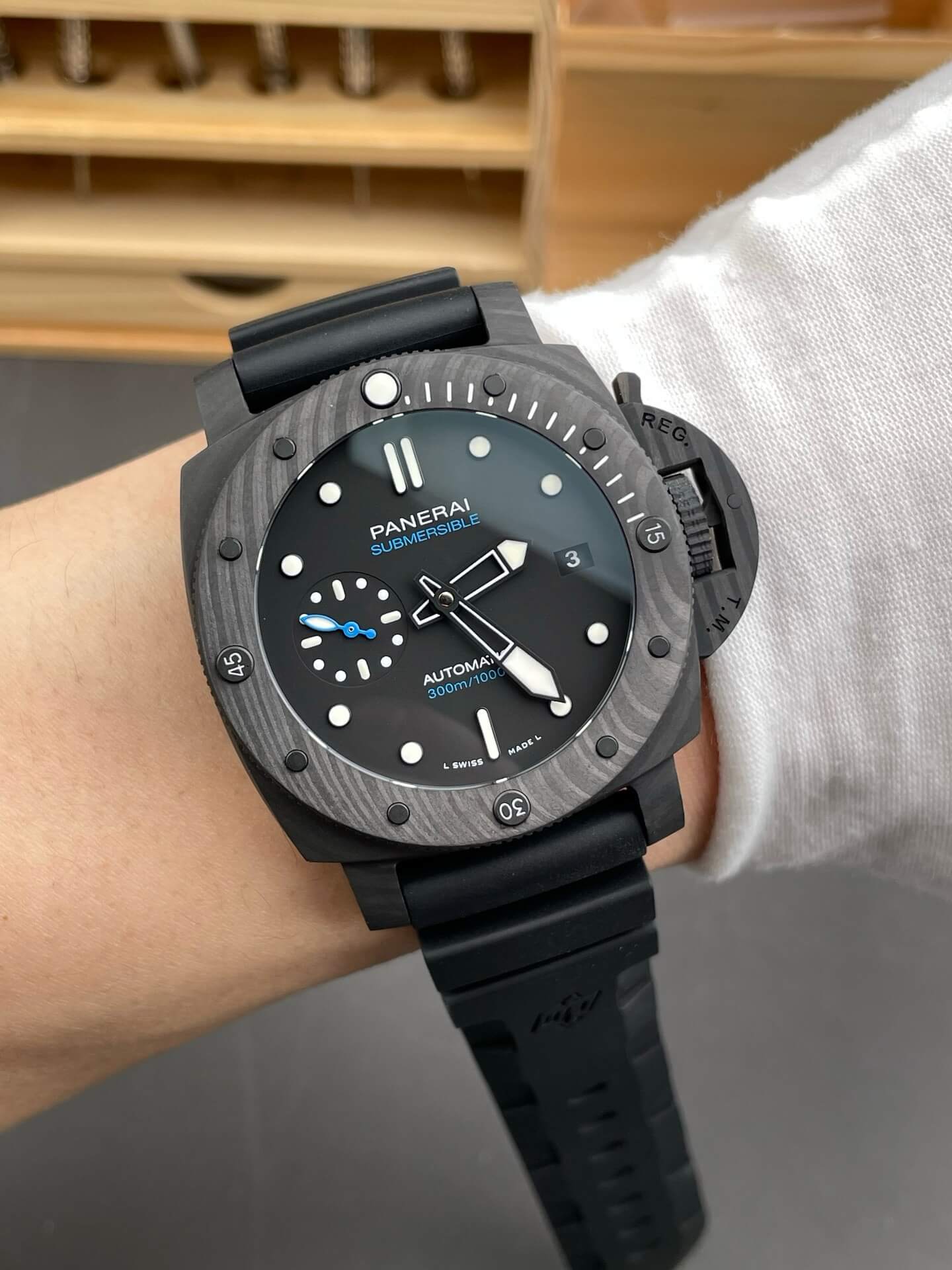 Panerai Replica Submersible Carbotech Super Clone Watch PAM02231