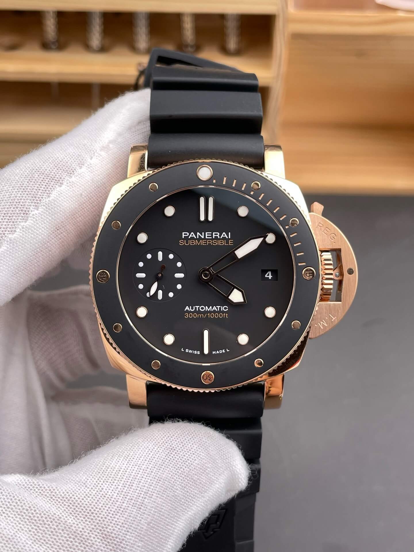 Panerai Replica Submersible Goldtech Super Clone Watch PAM02164
