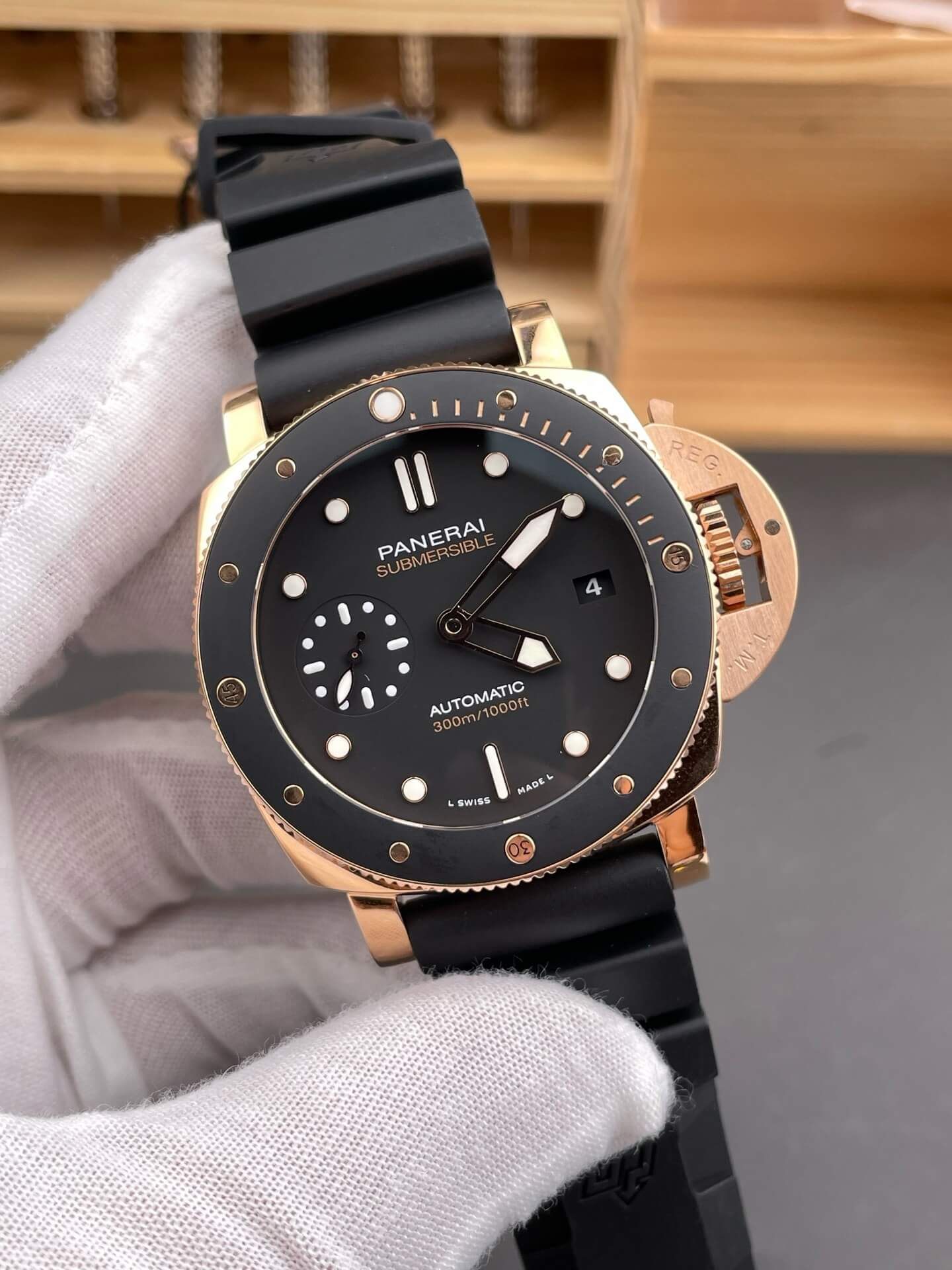 Panerai Replica Submersible Goldtech Super Clone Watch PAM02164