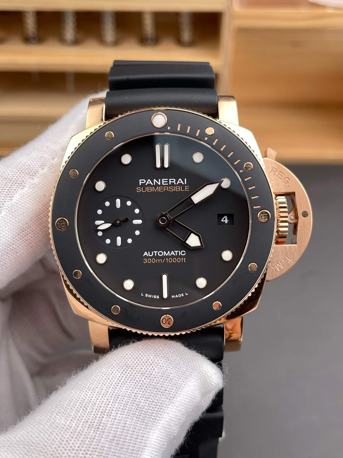 Panerai Replica Submersible Goldtech Super Clone Watch PAM02164