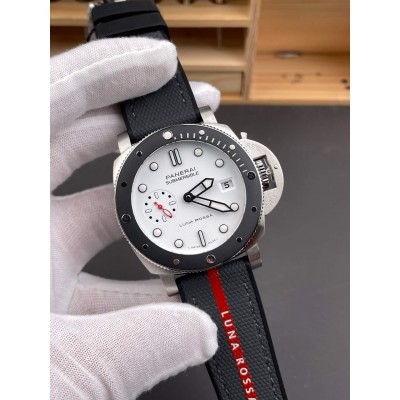 Panerai Replica Submersible Luna Rossa Super Clone Watch PAM01579