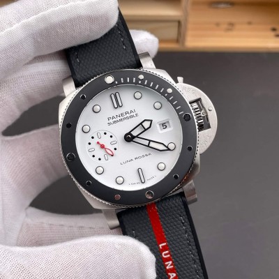 Panerai Replica Submersible Luna Rossa Super Clone Watch PAM01579