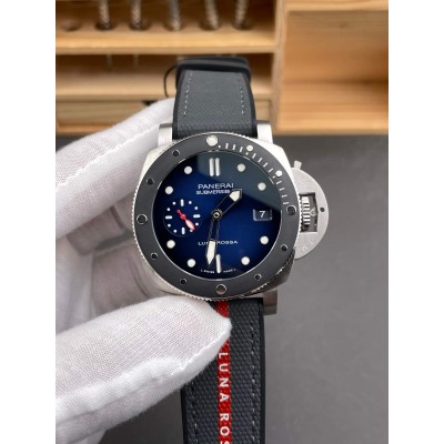 Panerai Replica Submersible Luna Rossa Super Clone Watch PAM01565