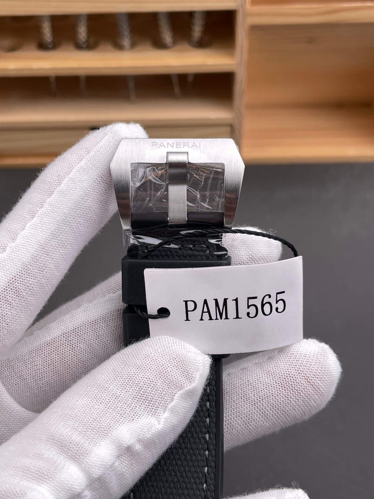 Panerai Replica Submersible Luna Rossa Super Clone Watch PAM01565