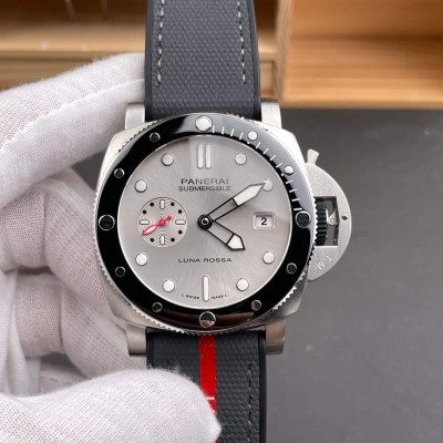 Panerai Replica Submersible QuarantaQuattro Luna Rossa Super Clone Watch PAM01681