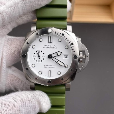 Panerai Replica Submersible QuarantaQuattro Super Clone Watch PAM01226