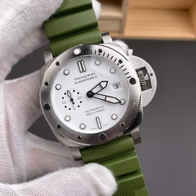 Panerai Replica Submersible QuarantaQuattro Super Clone Watch PAM01226
